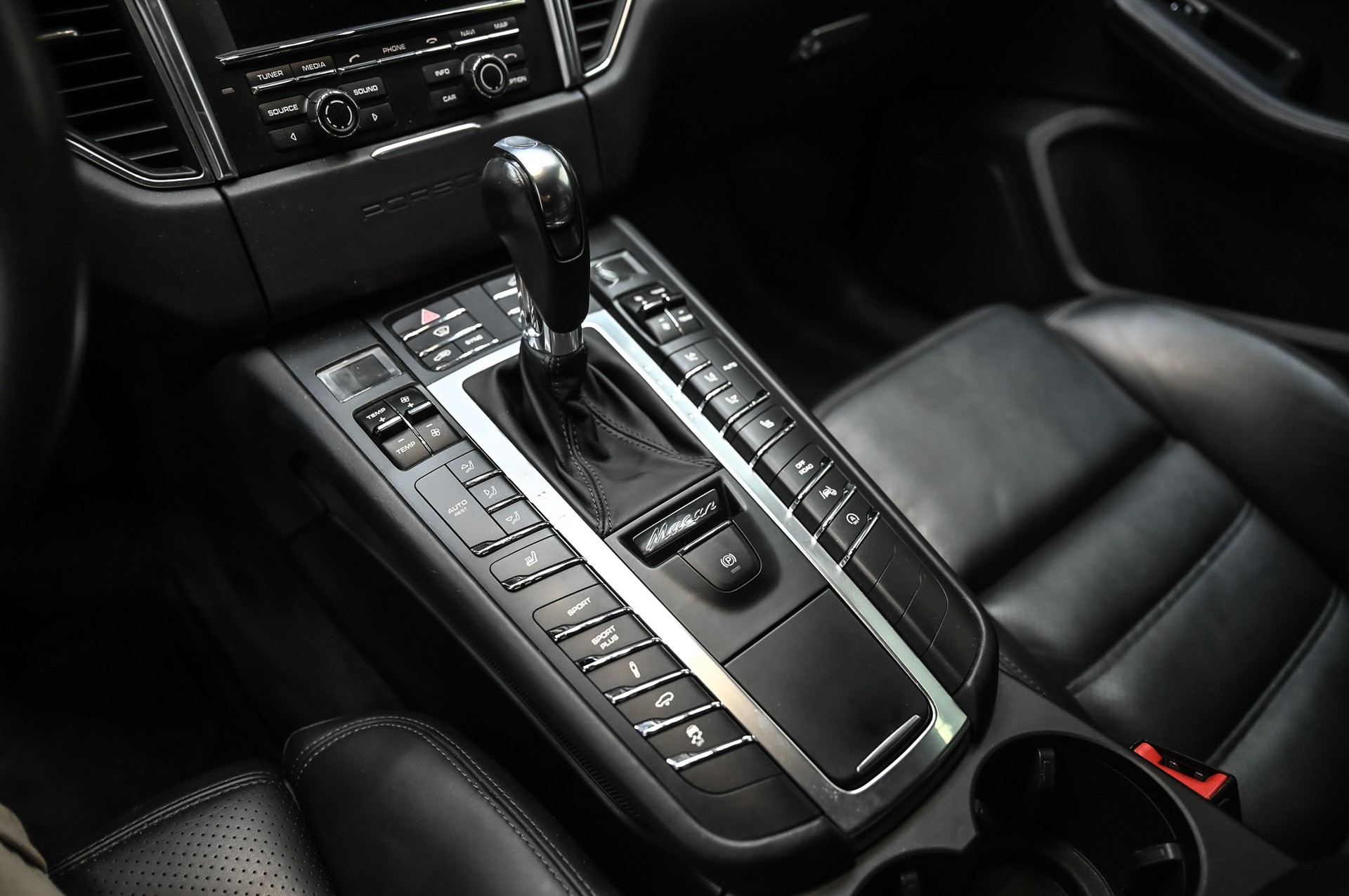 PORSCHE Macan 3.0 V6 S-image-24