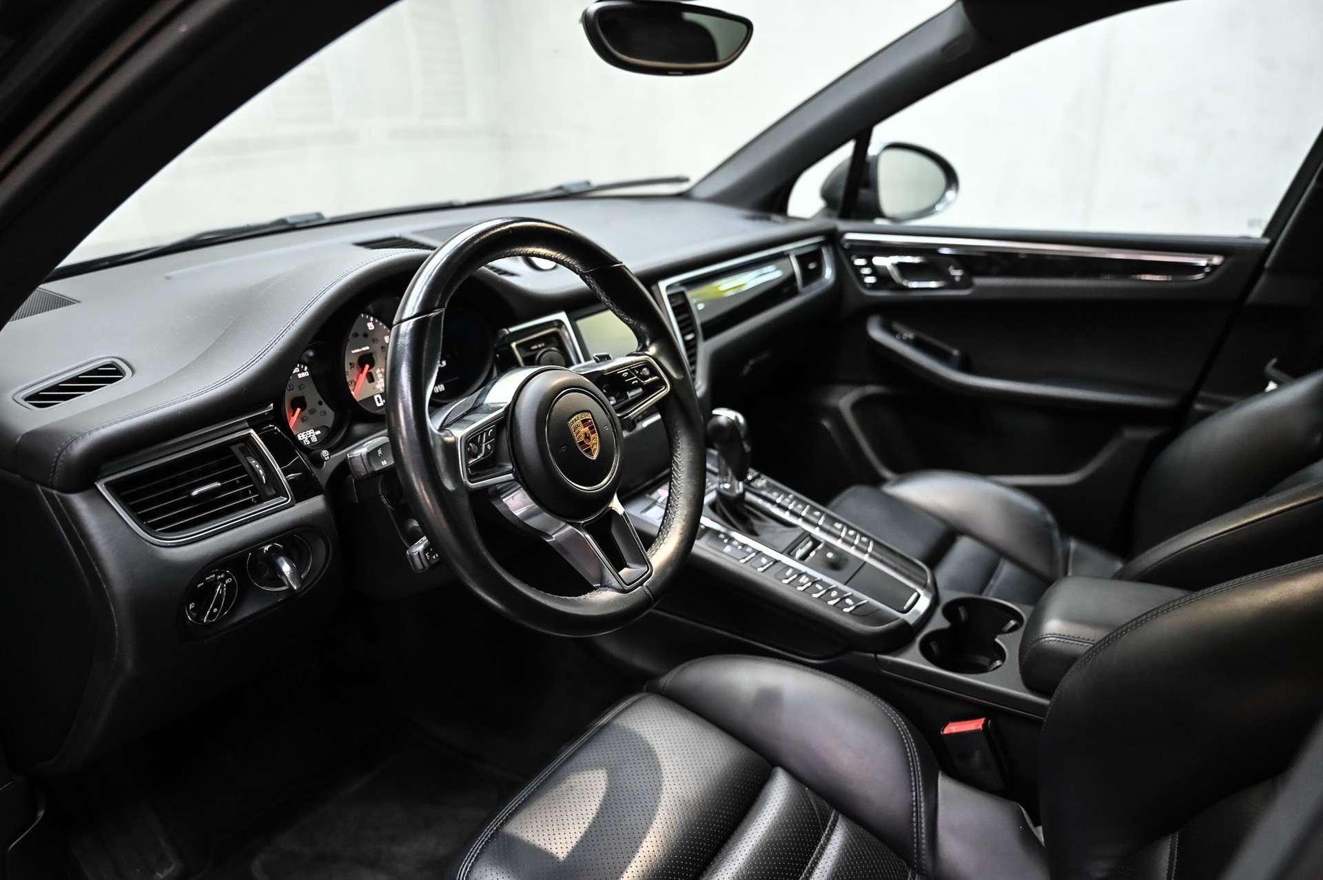 PORSCHE Macan 3.0 V6 S-image-16