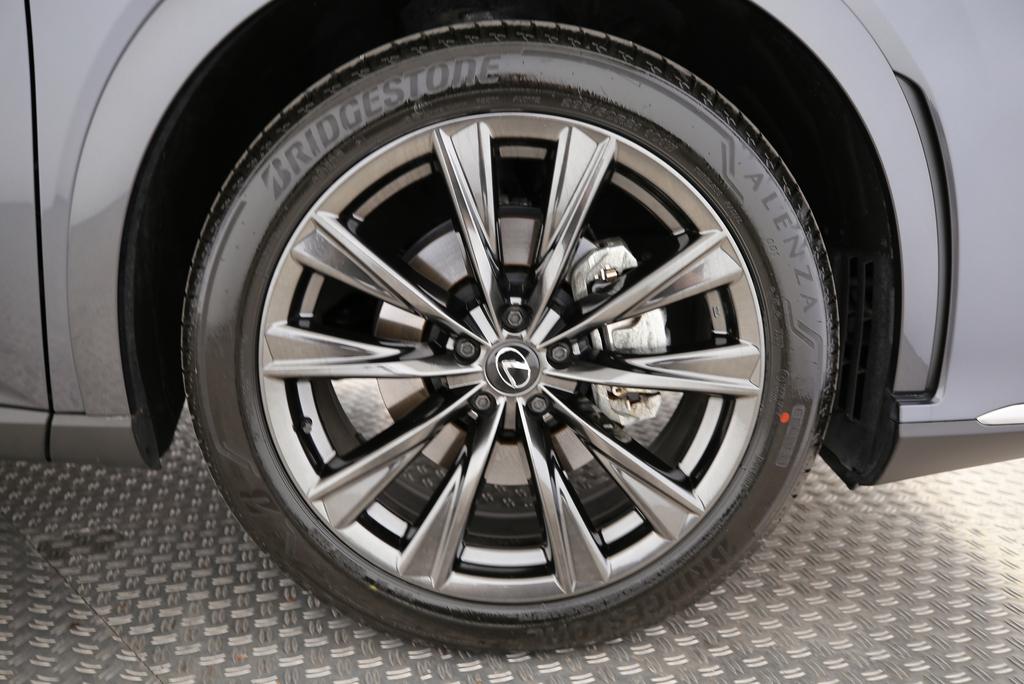 LEXUS RX 450h+ F-Line-image-12