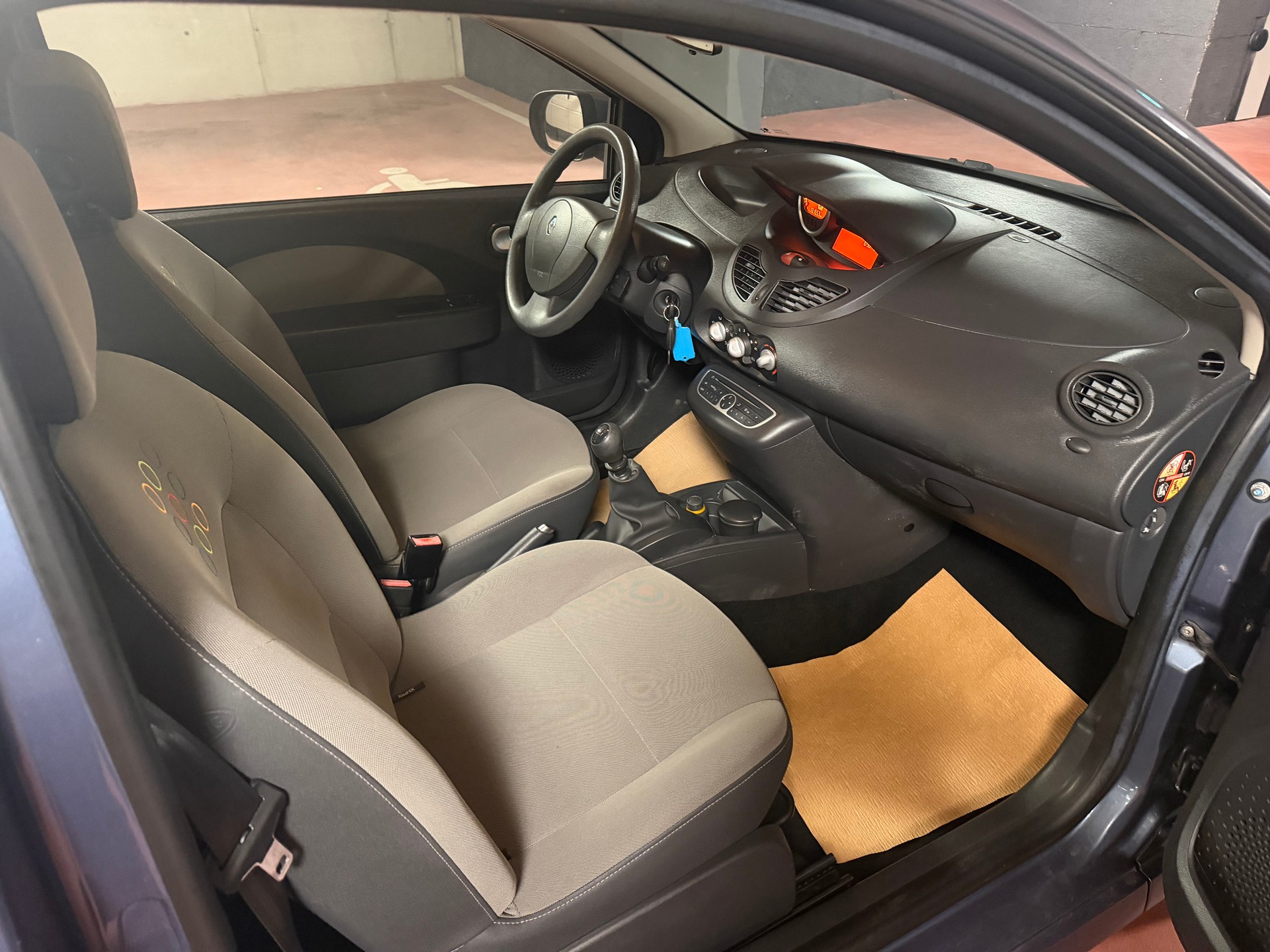 RENAULT Twingo 1.2 16V Expression-image-9