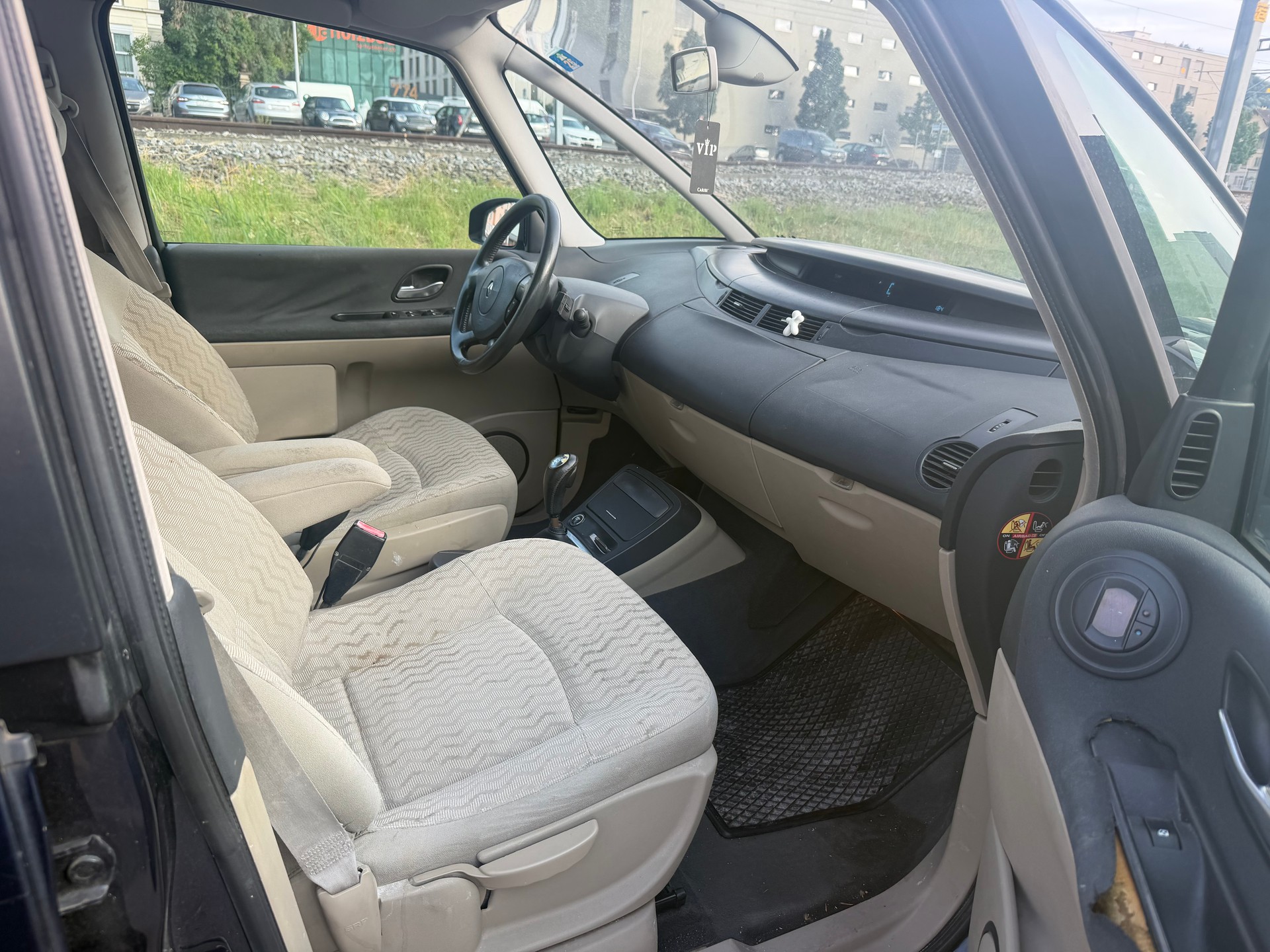 RENAULT Grand Espace 2.2 dCi Dynamique Automatic-image-8
