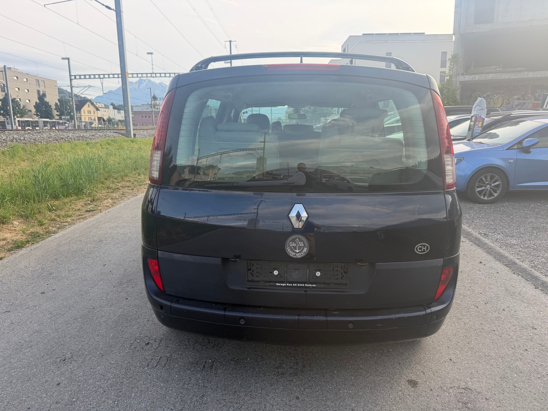 RENAULT Grand Espace 2.2 dCi Dynamique Automatic-image-2