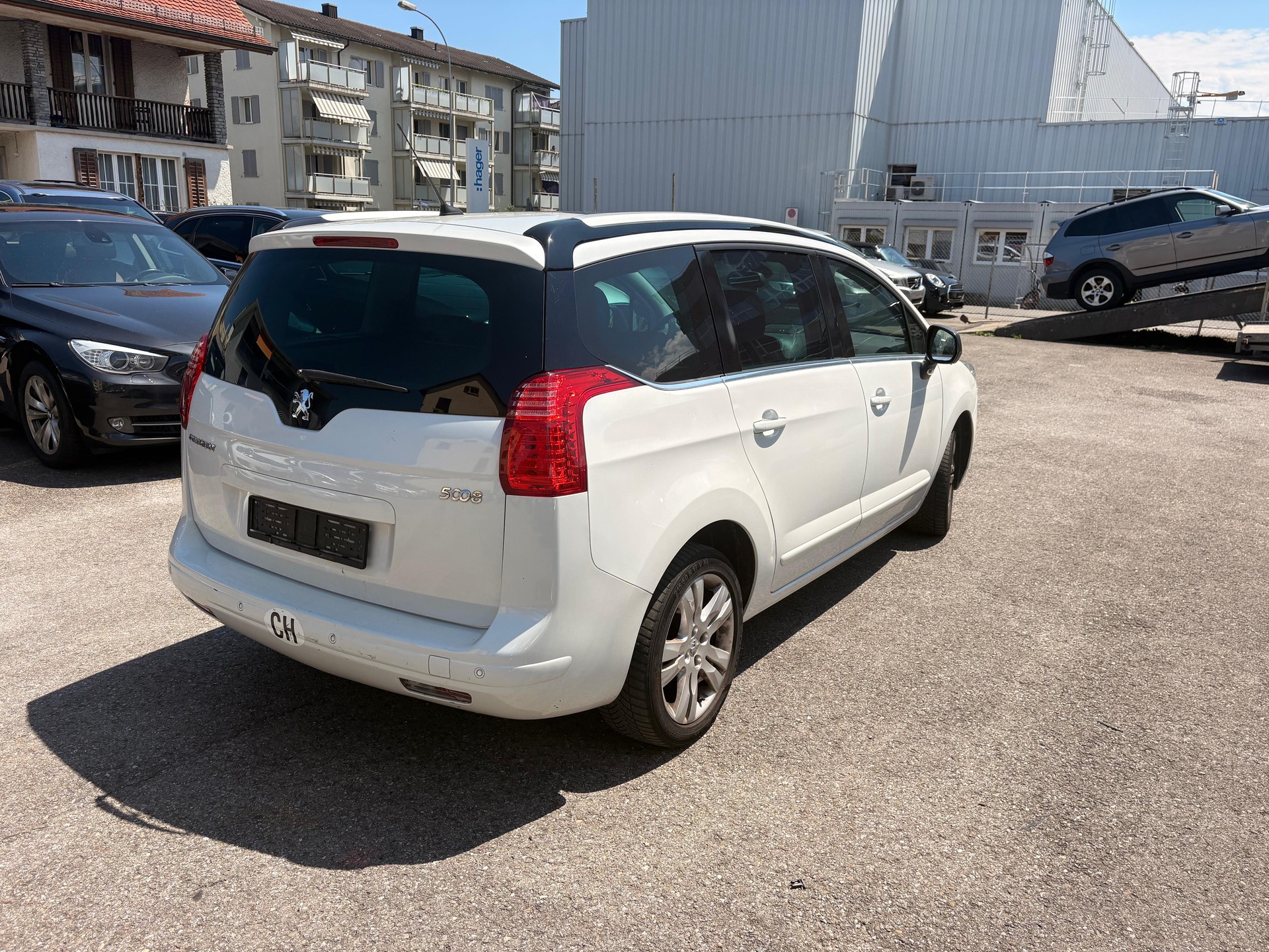 PEUGEOT 5008 2.0 HDI Active-image-3