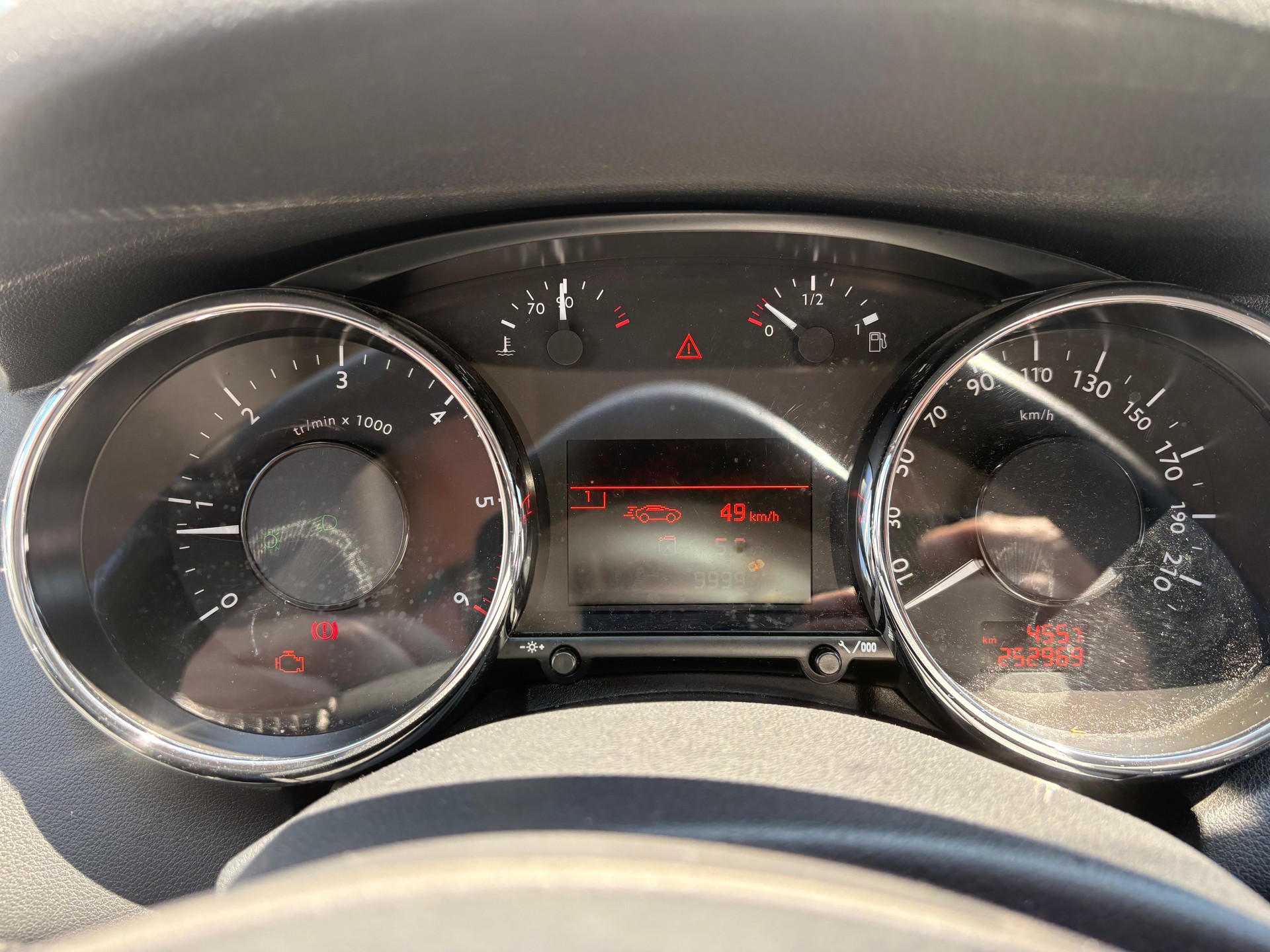 PEUGEOT 5008 2.0 HDI Active-image-13