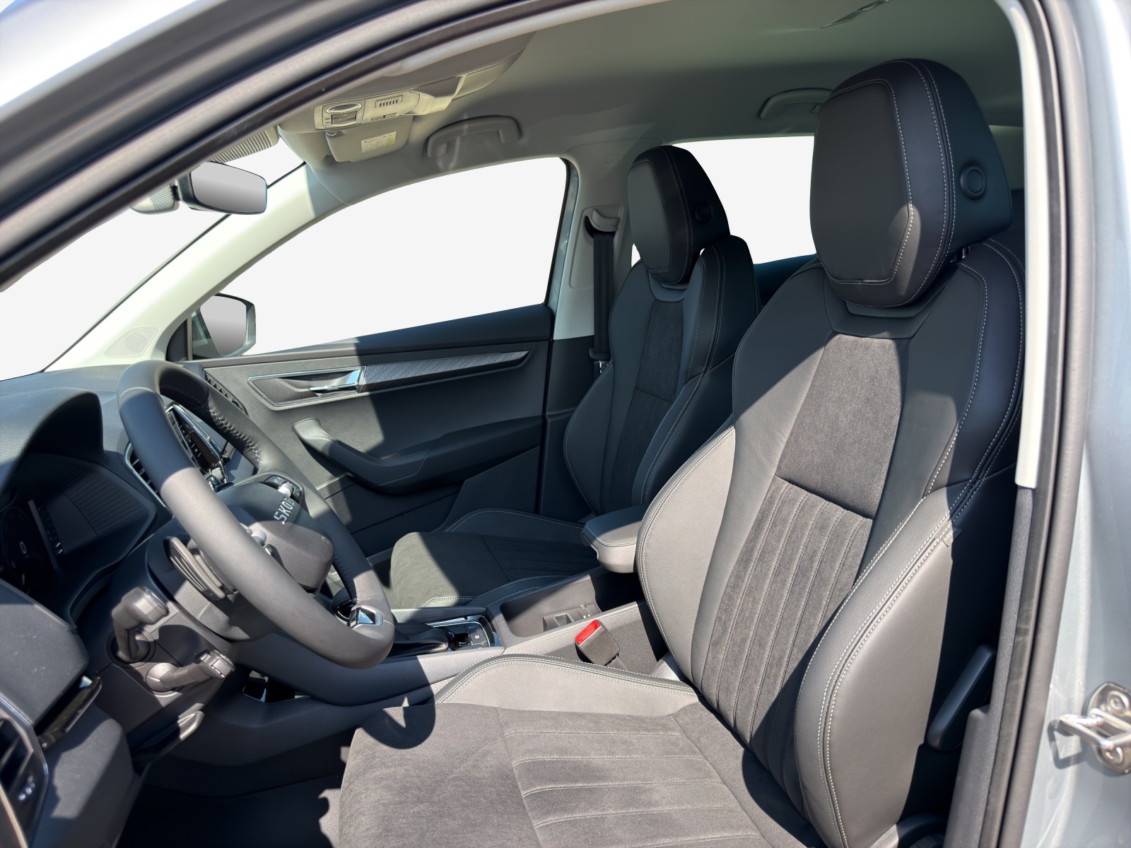 SKODA Karoq Dynamic 2.0TDI 150PS 7DSG 4X4-image-7