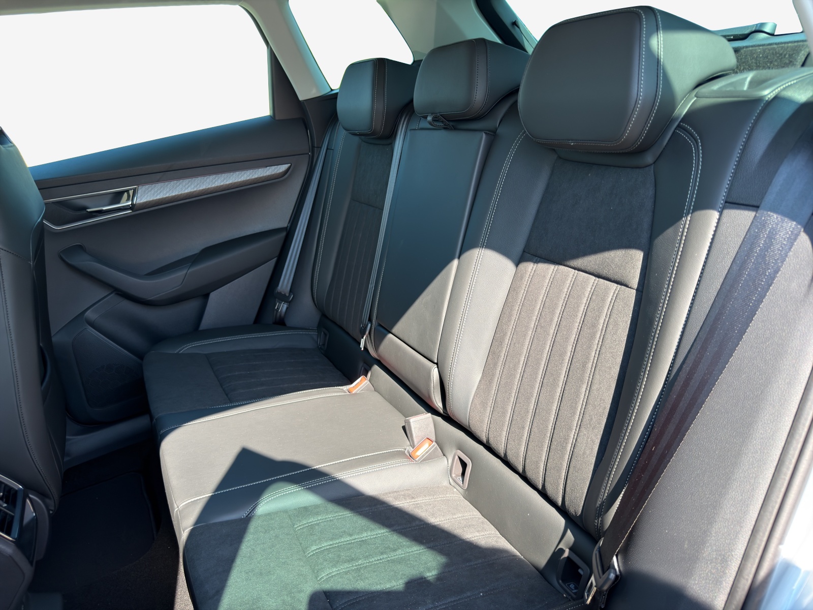 SKODA Karoq Dynamic 2.0TDI 150PS 7DSG 4X4-image-11