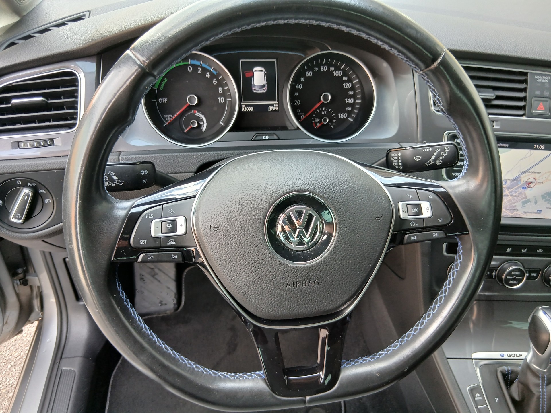 VW e-Golf Voll-Elektro mit CCS-Laden Batterie-Garantie bis 07/2027-image-10