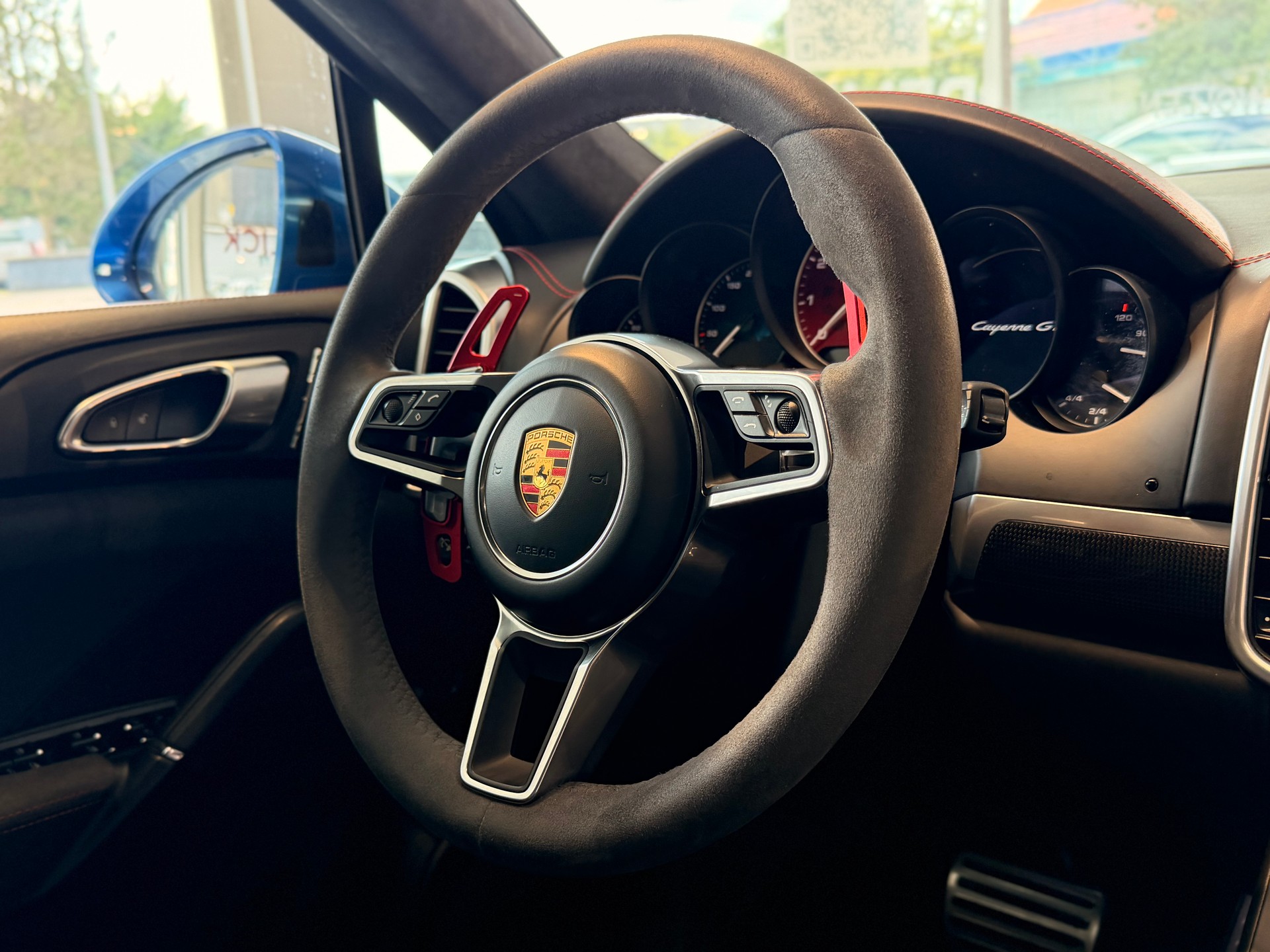 PORSCHE Cayenne GTS inkl. PORSCHE APPROVED-image-30