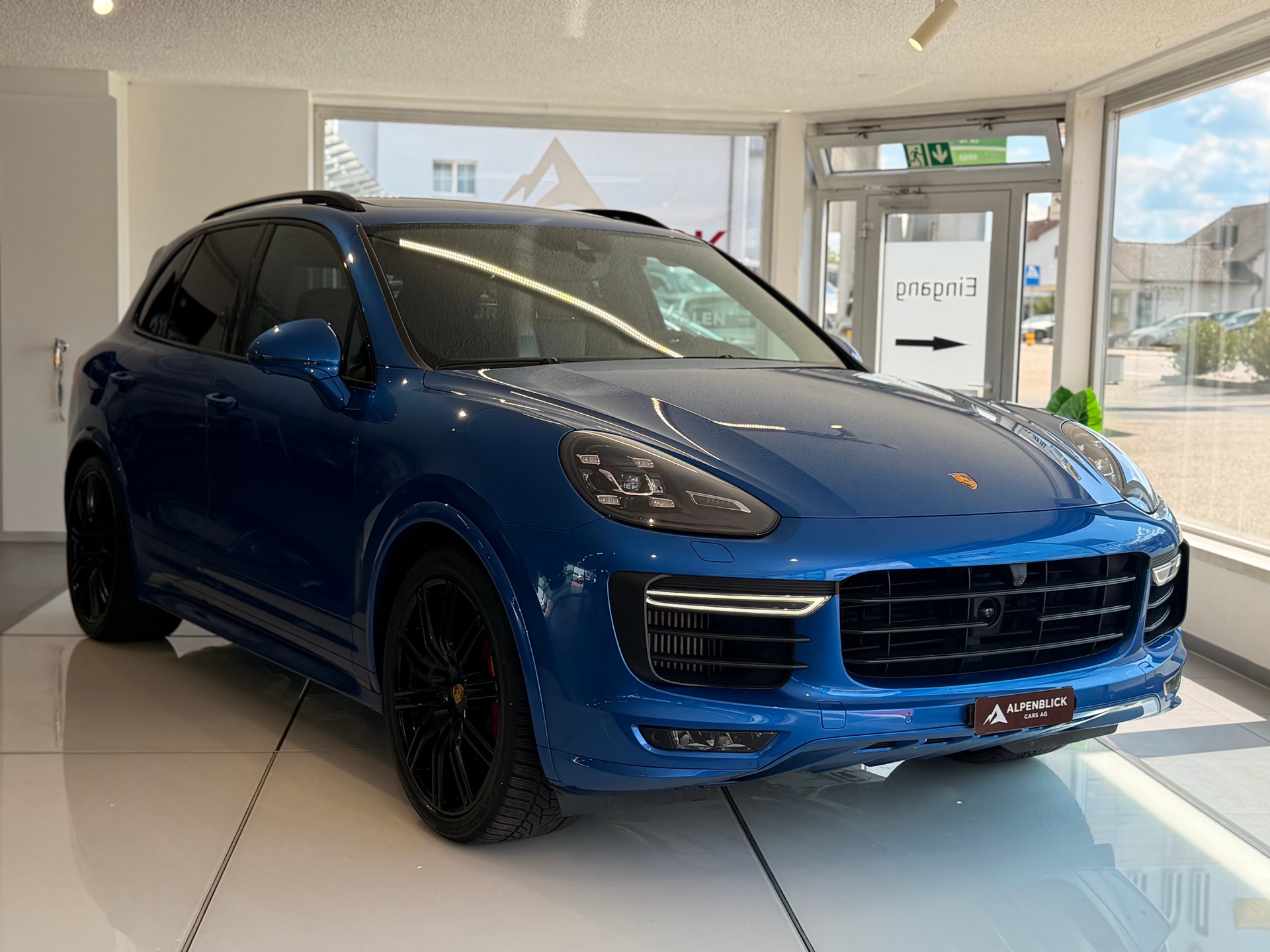 PORSCHE Cayenne GTS inkl. PORSCHE APPROVED-image-4