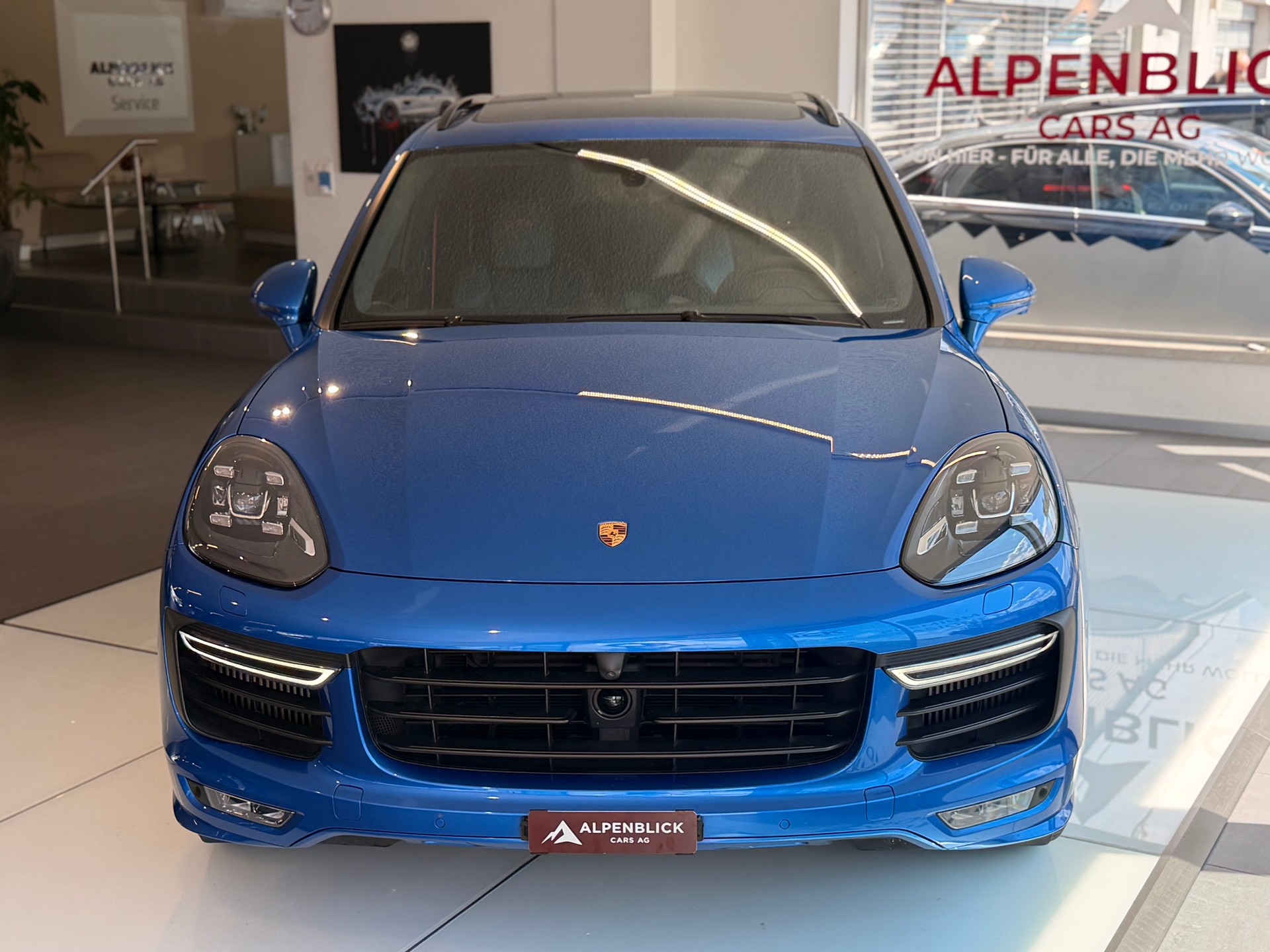 PORSCHE Cayenne GTS inkl. PORSCHE APPROVED-image-3