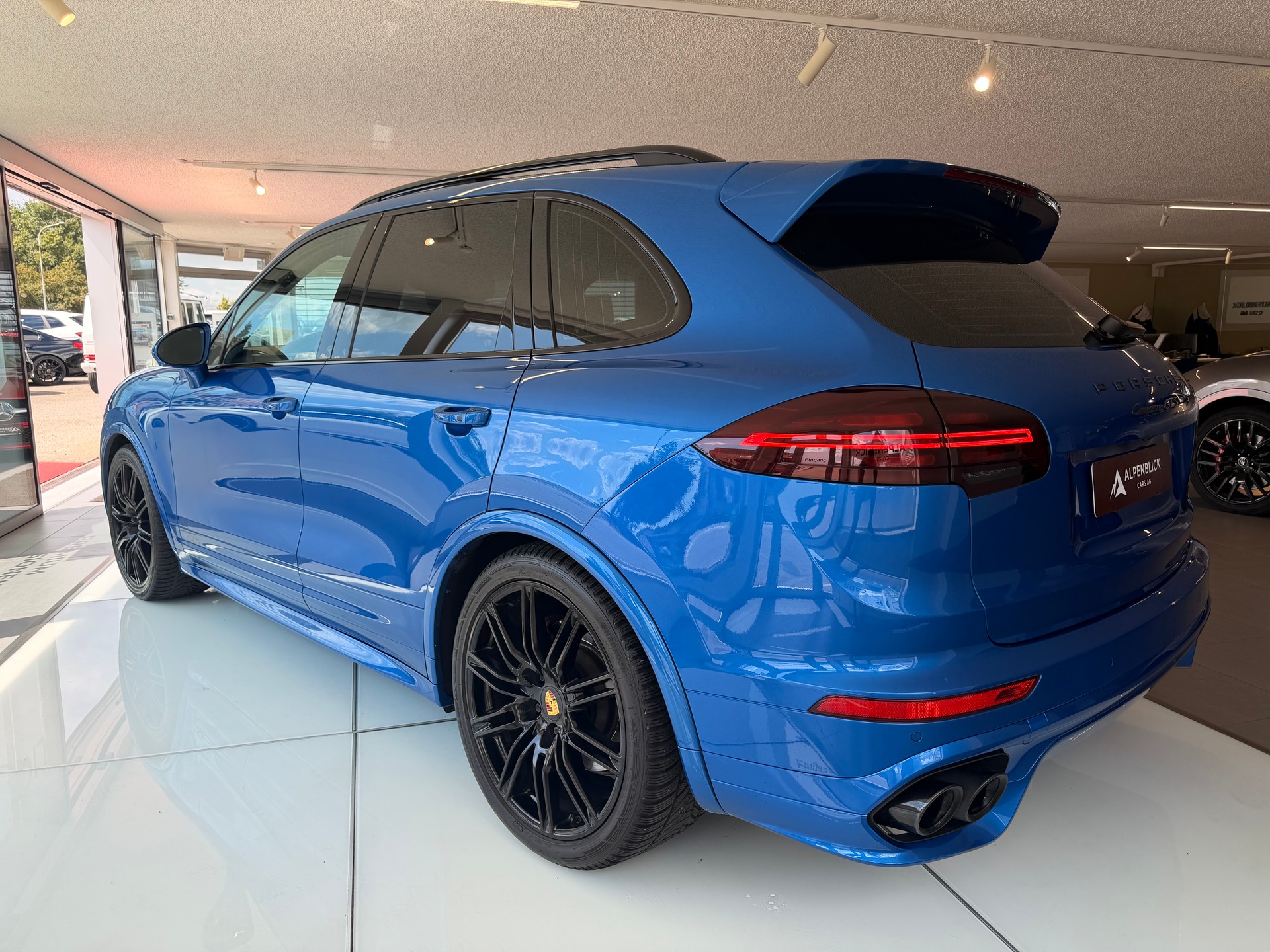 PORSCHE Cayenne GTS inkl. PORSCHE APPROVED-image-10