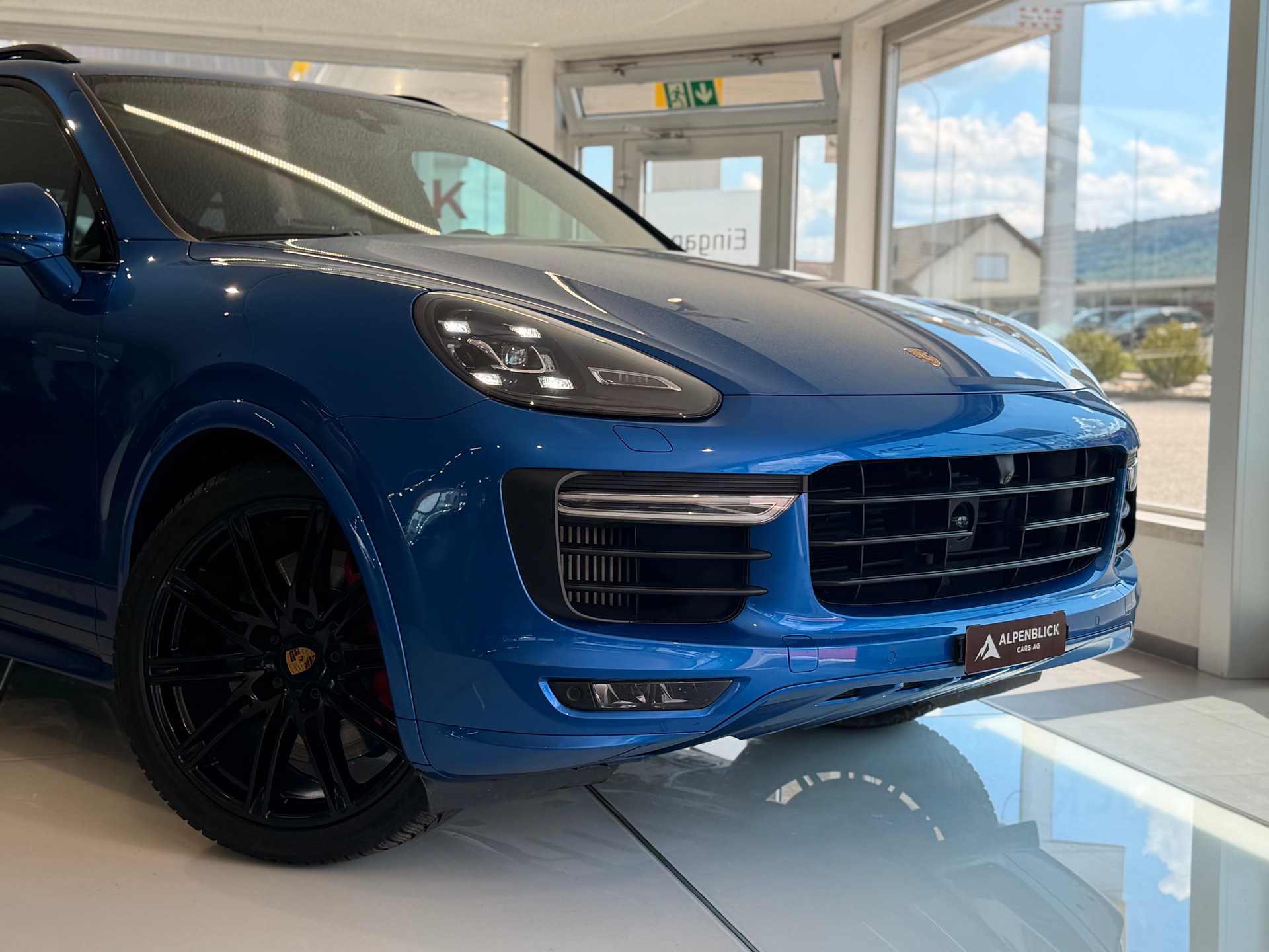PORSCHE Cayenne GTS inkl. PORSCHE APPROVED-image-1