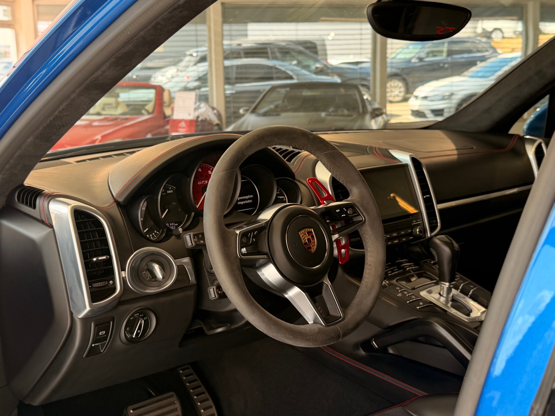 PORSCHE Cayenne GTS inkl. PORSCHE APPROVED-image-13