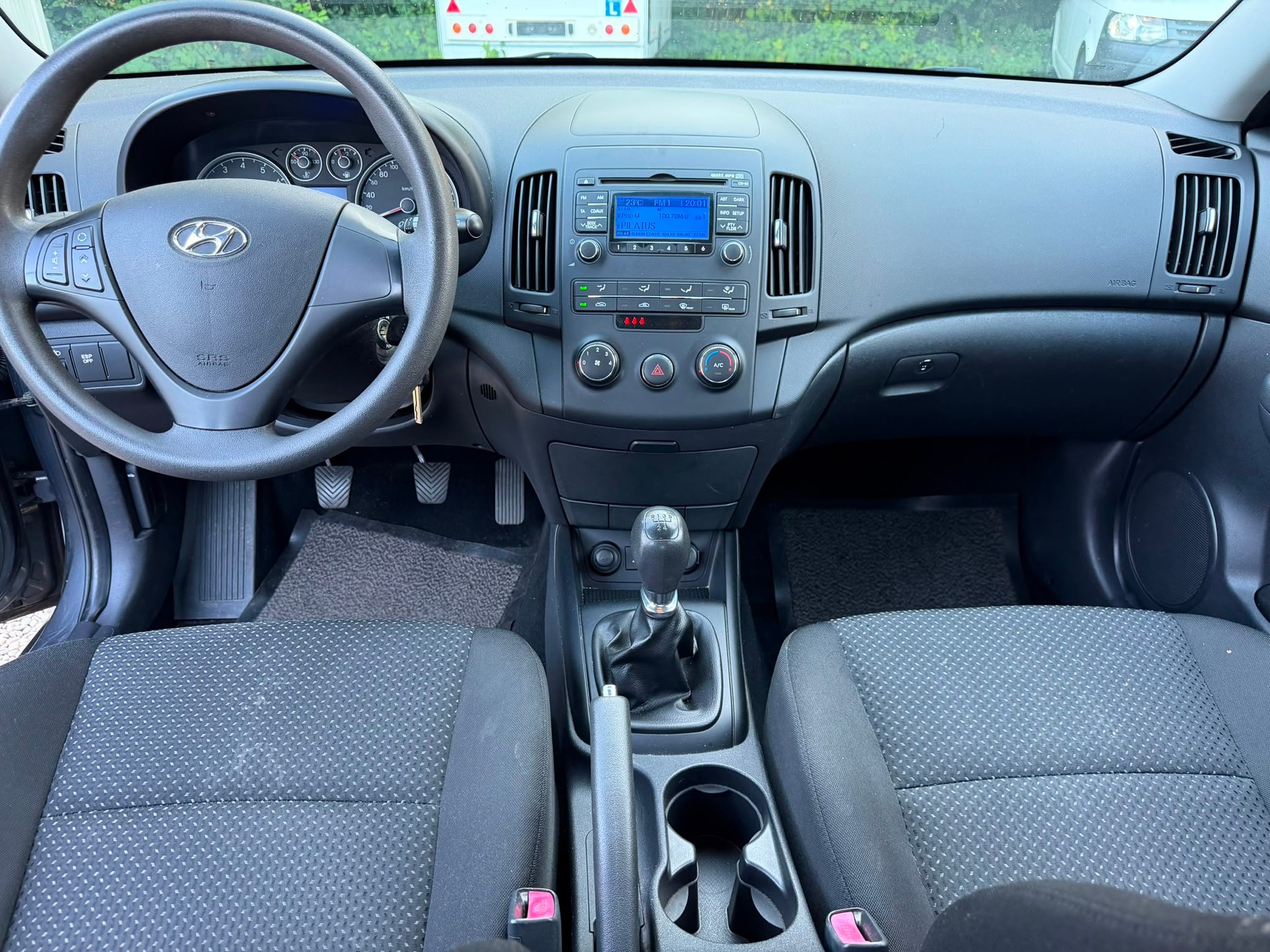HYUNDAI i30 1.4 Comfort-image-9
