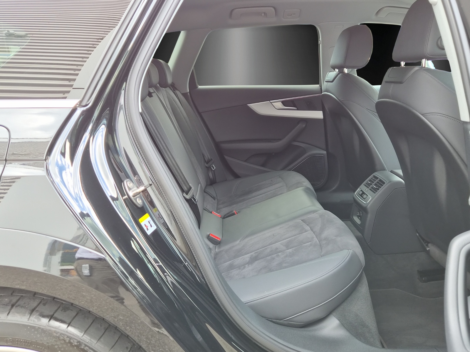 AUDI A4 allroad 45 TFSI quattro S-tronic-image-7
