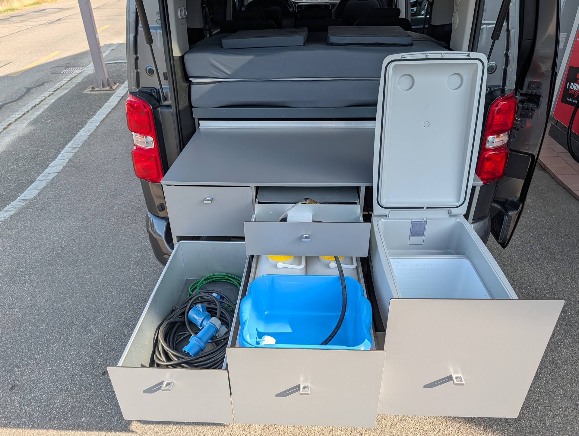 CITROEN Spacetourer Camper 2.0 BlueHDi Club M EAT8-showroom-element-1
