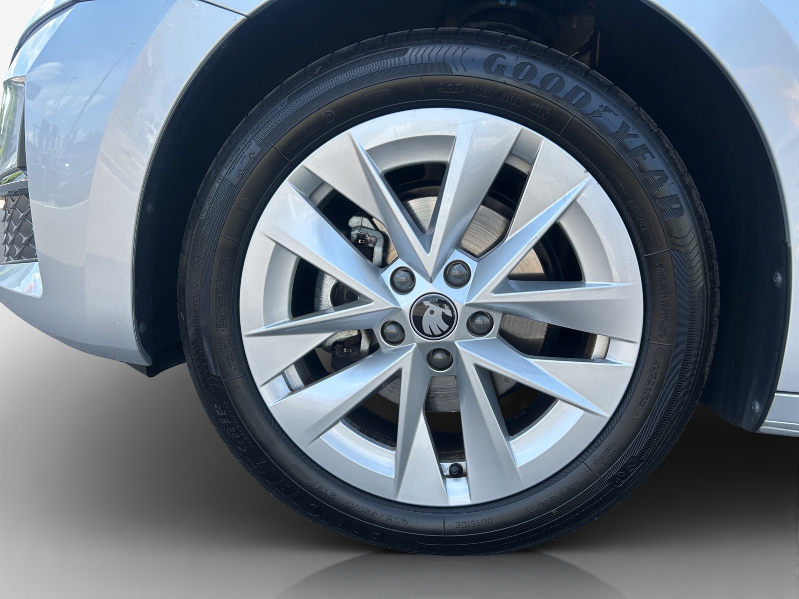 SKODA Octavia Combi 1.5 TSI mHEV DSG Dynamic-image-14