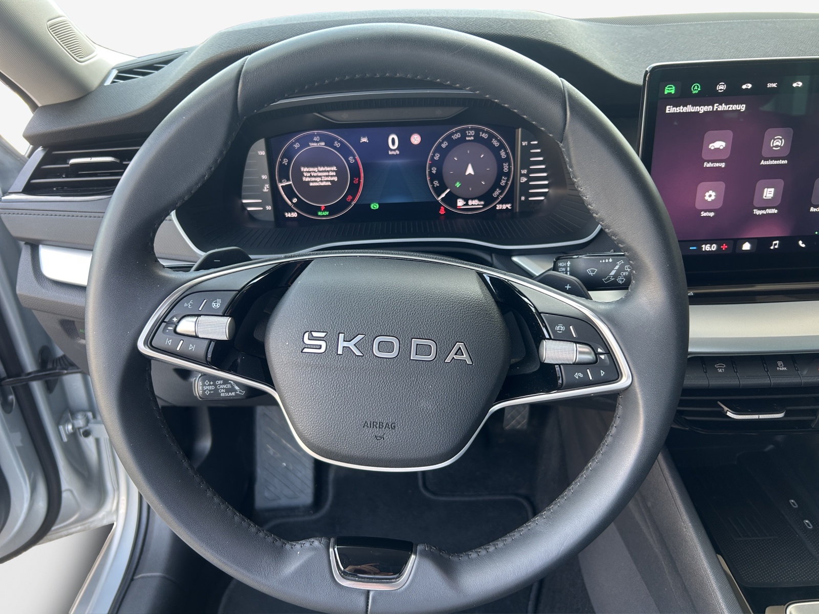 SKODA Octavia Combi 1.5 TSI mHEV DSG Dynamic-image-9