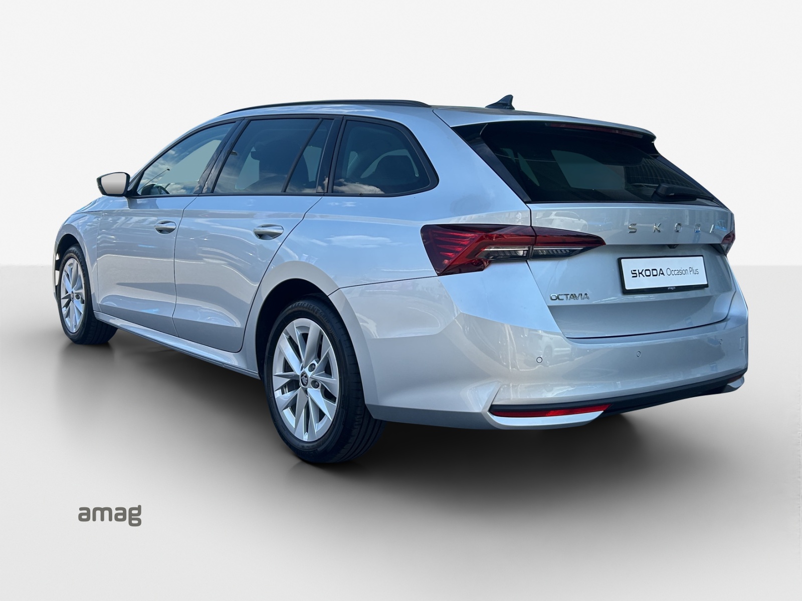 SKODA Octavia Combi 1.5 TSI mHEV DSG Dynamic-image-2
