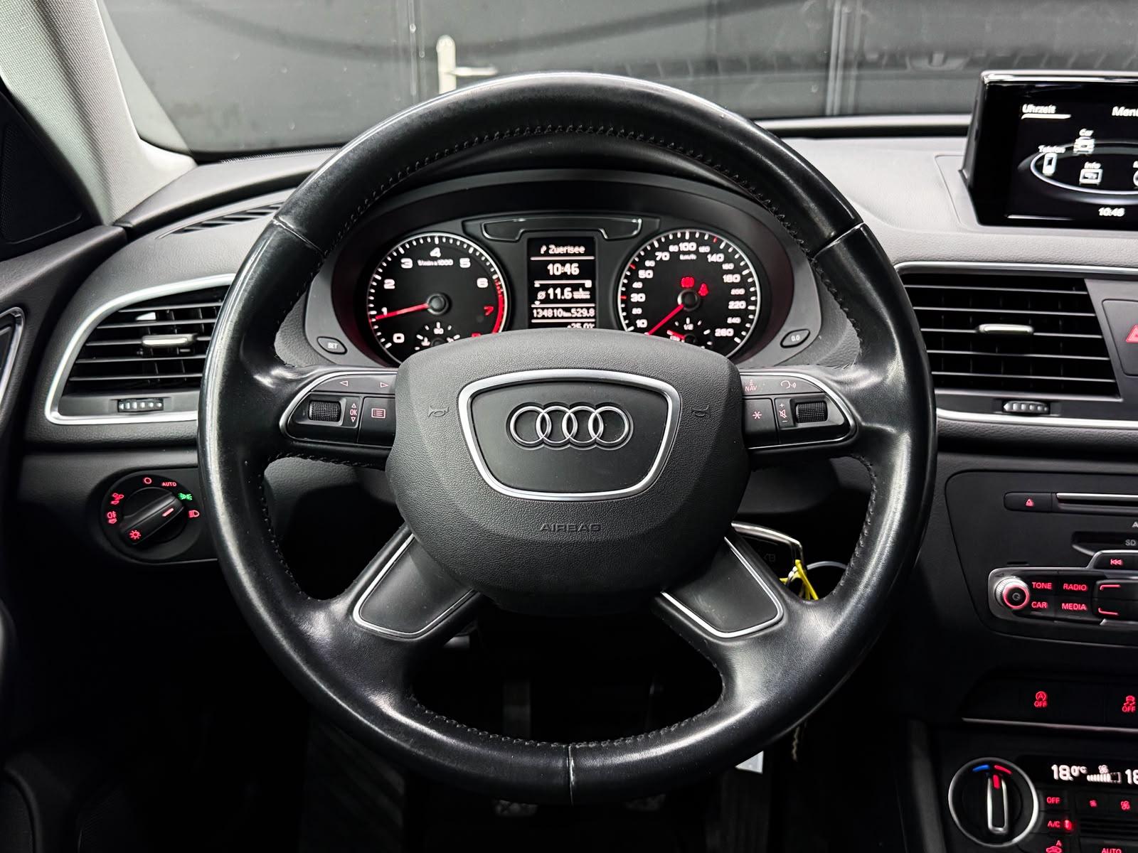 AUDI Q3 1.4 TFSI ultra sport-image-10