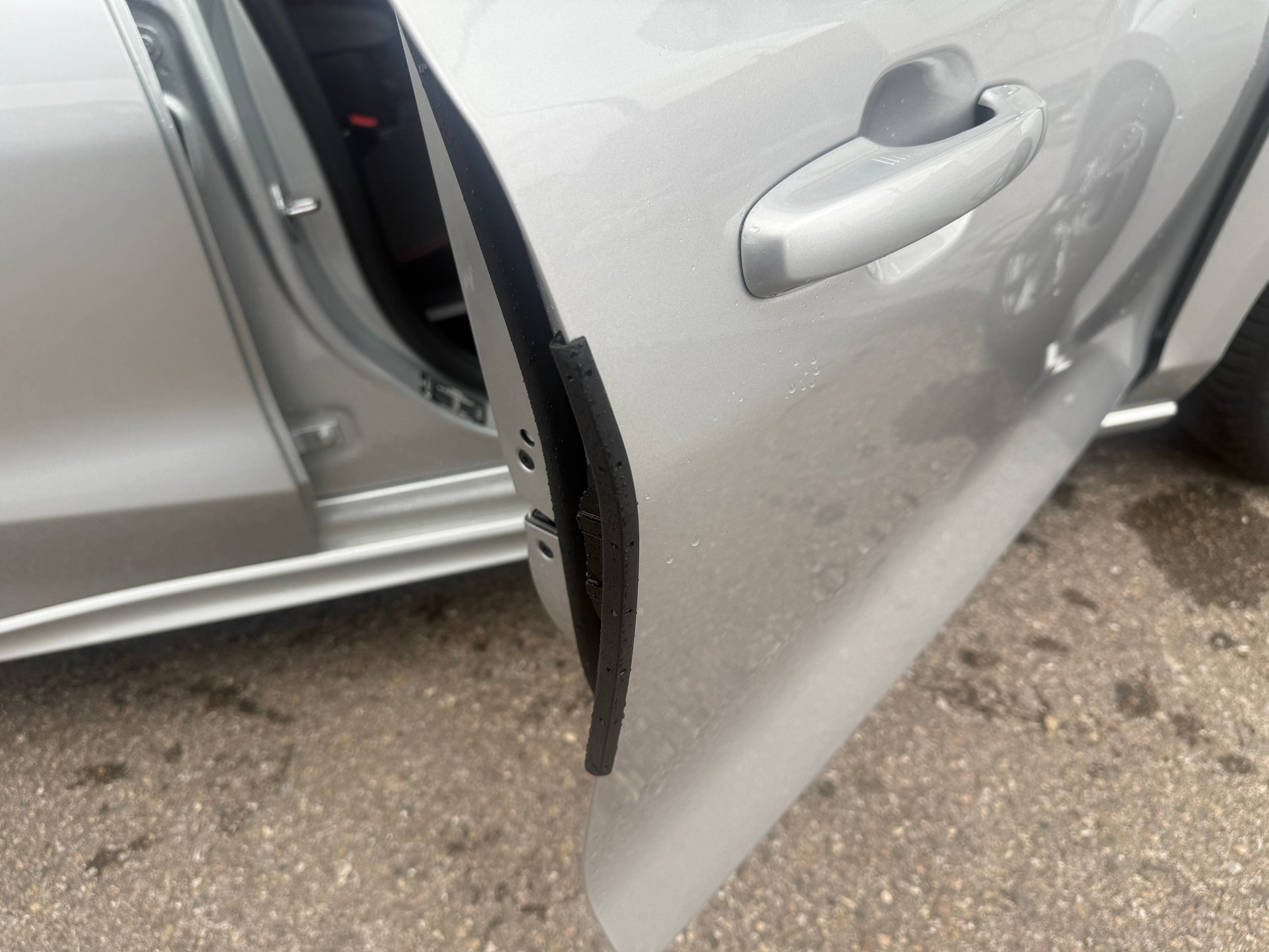 FORD Focus Station Wagon 1.0i EcoB Hybrid 155 ST-Line X-image-11