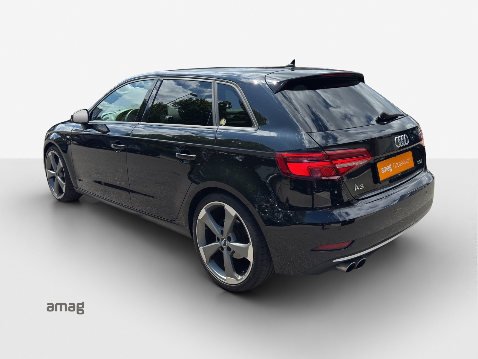 AUDI A3 Sportback 2.0 TFSI Sport-image-2