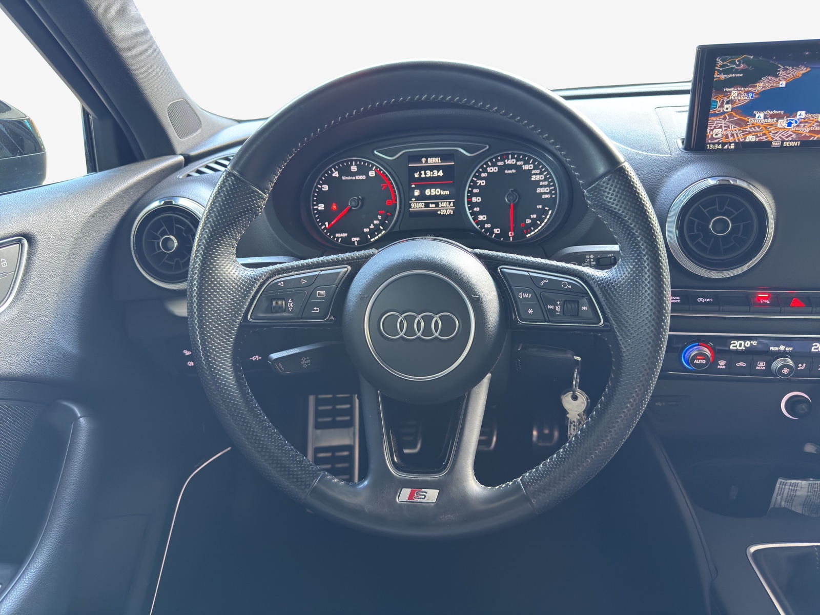AUDI A3 Sportback 2.0 TFSI Sport-image-9