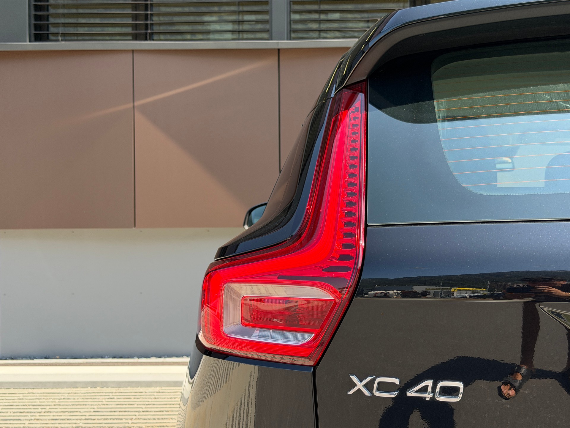 VOLVO XC40 T3 Momentum Geartronic *Assistenzpaket* *Rückfahrkamera*-image-8