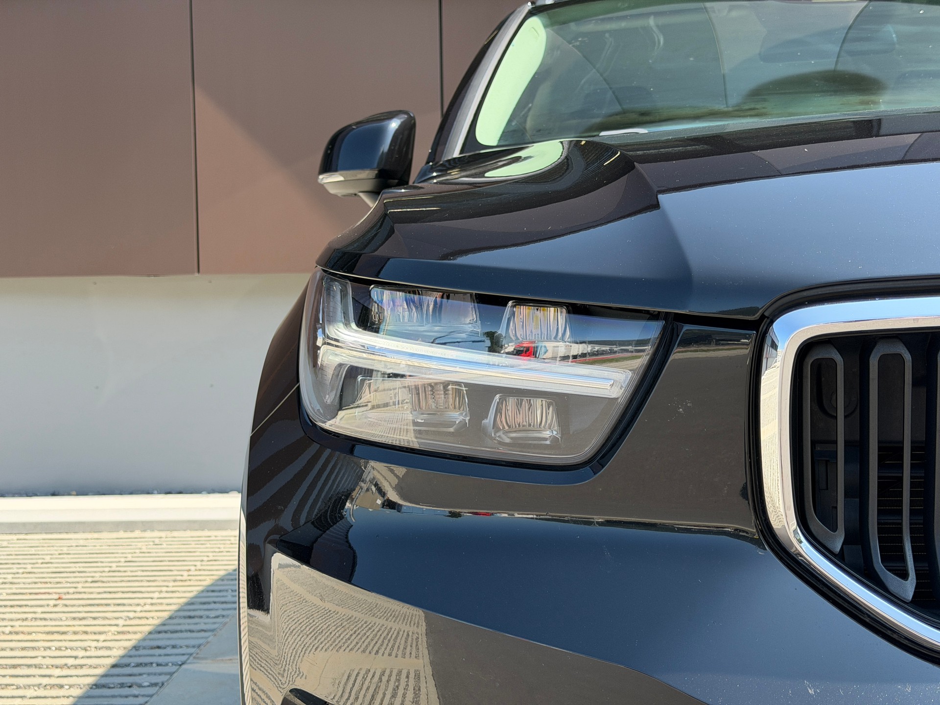 VOLVO XC40 T3 Momentum Geartronic *Assistenzpaket* *Rückfahrkamera*-image-6