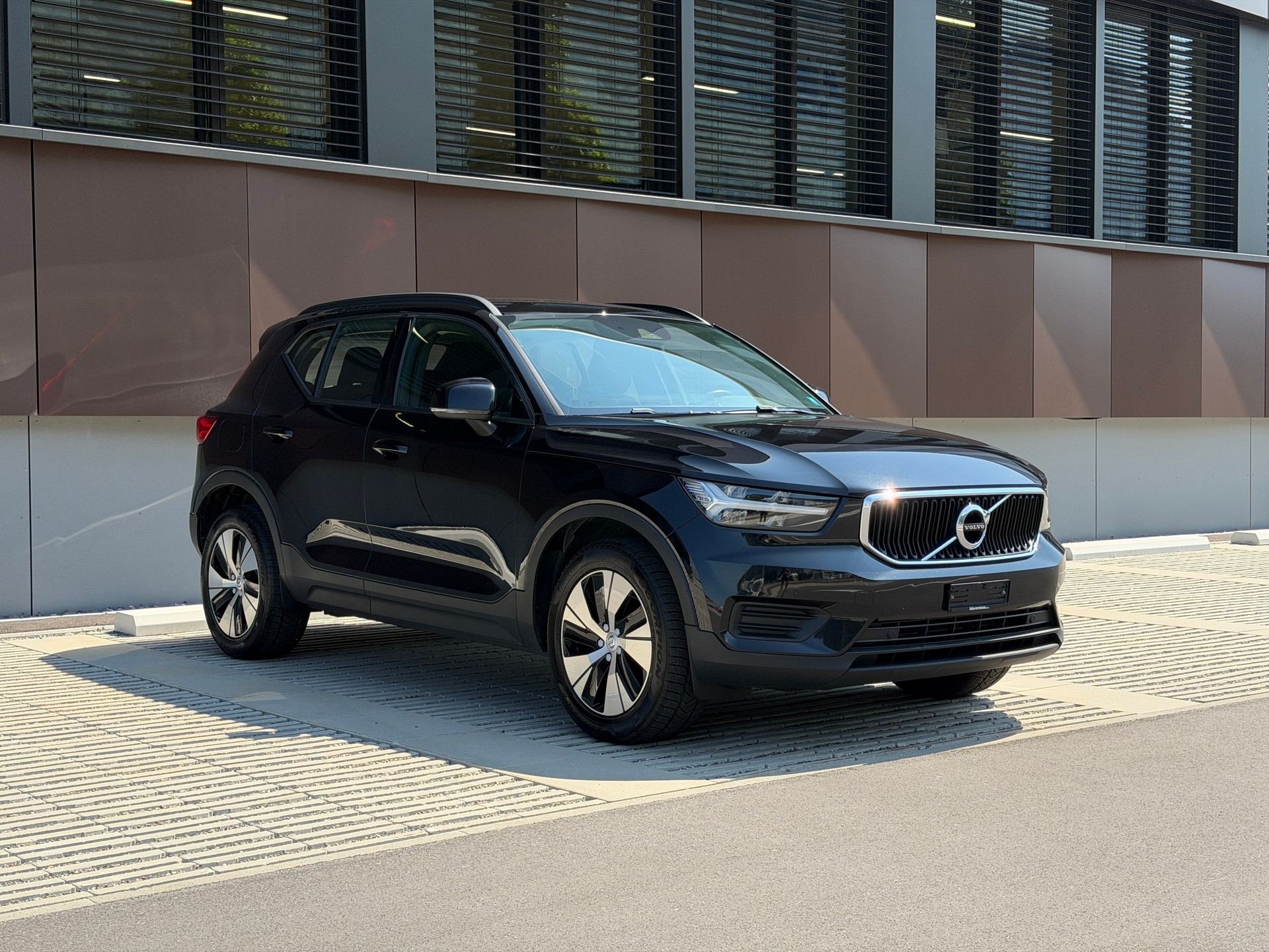 VOLVO XC40 T3 Momentum Geartronic *Assistenzpaket* *Rückfahrkamera*-image-2