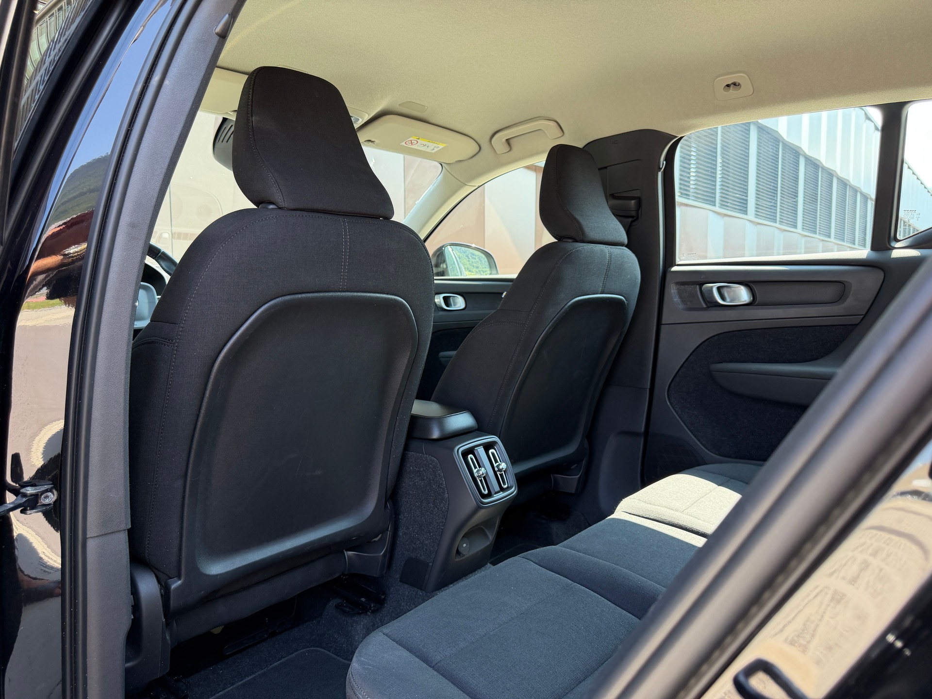 VOLVO XC40 T3 Momentum Geartronic *Assistenzpaket* *Rückfahrkamera*-image-14
