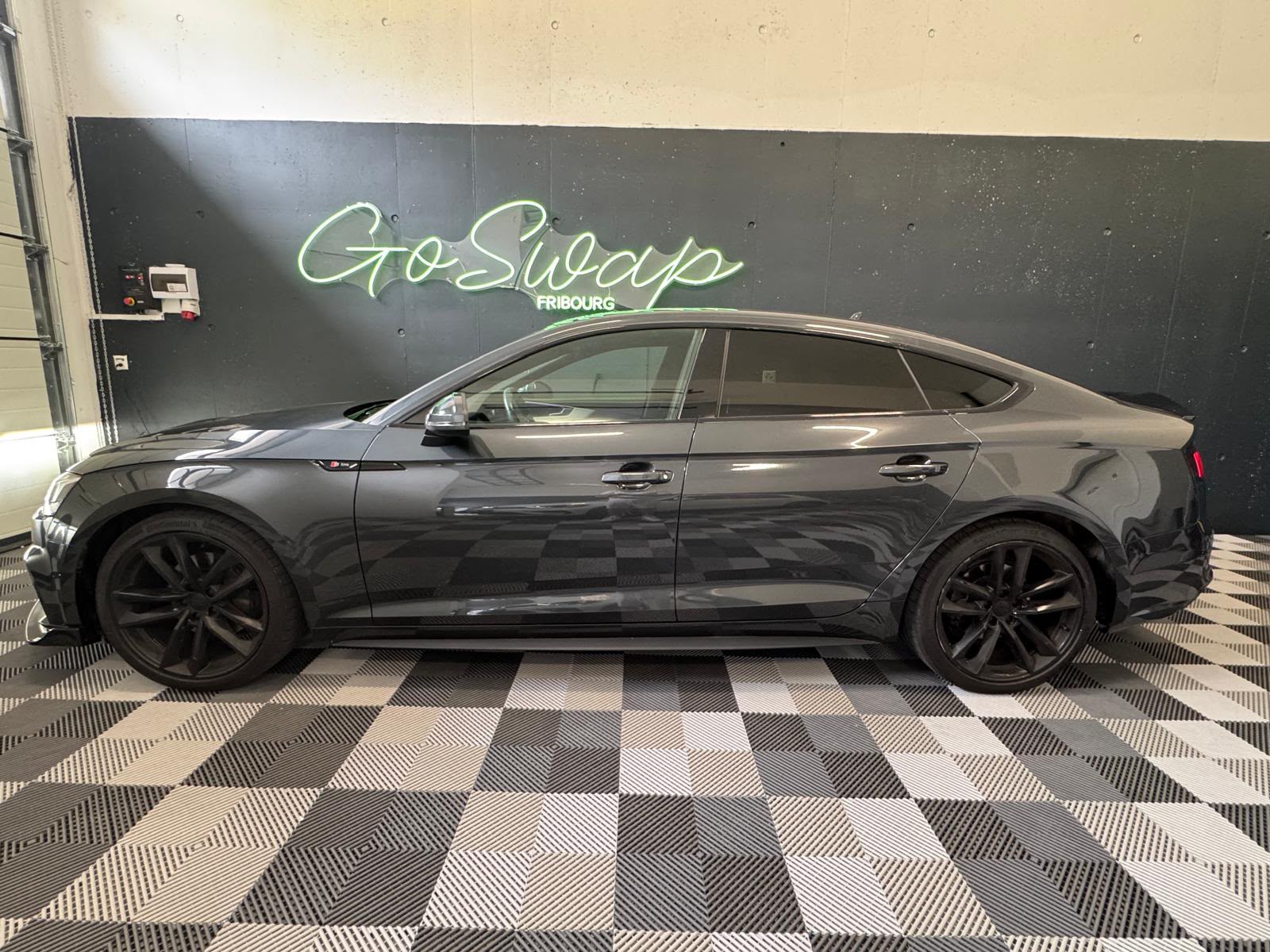 AUDI Audi A5 Sportback 2.0 TDI Quattro-image-2