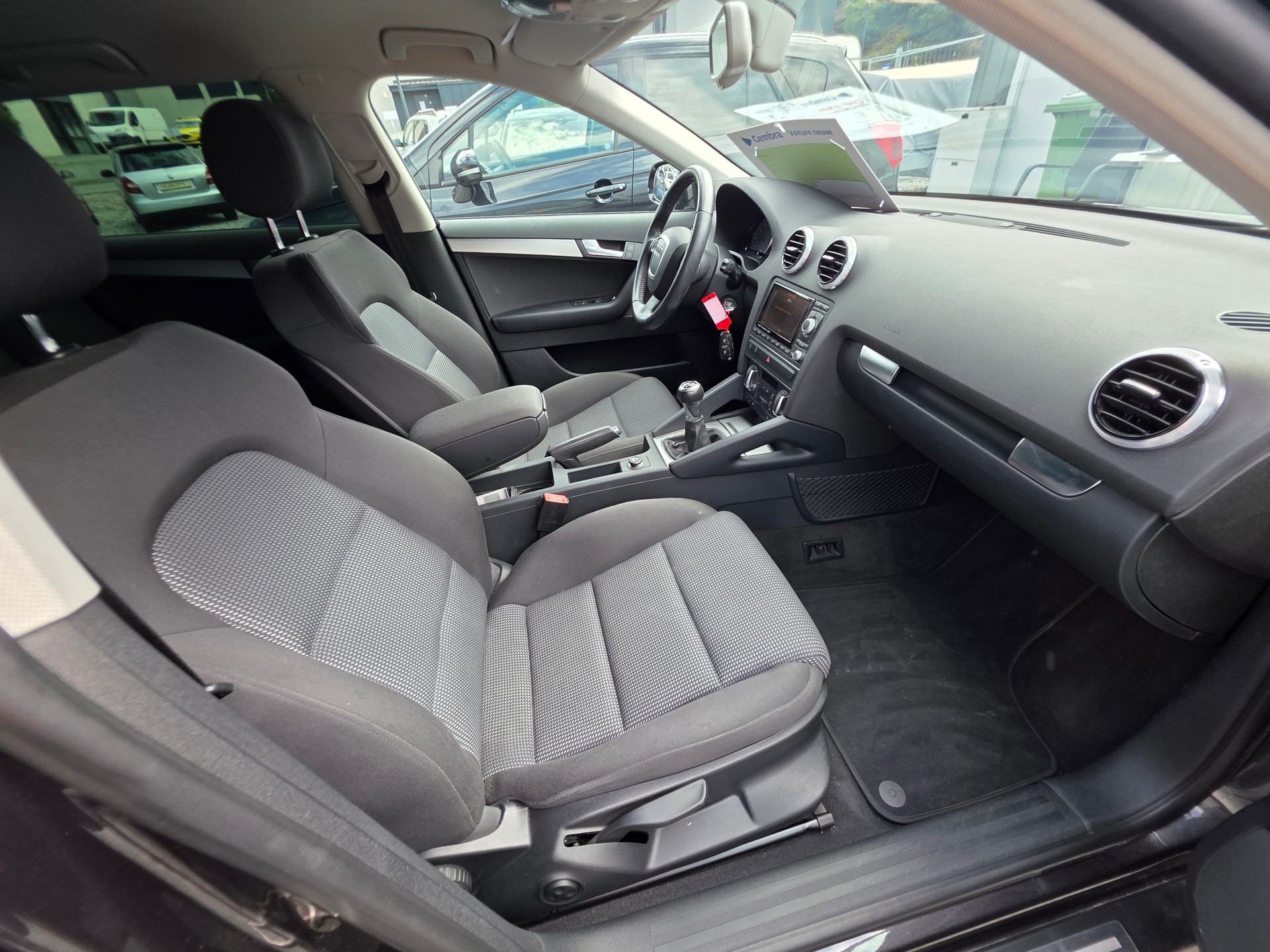 AUDI A3 Sportback 1.4 TFSI Ambition-image-11