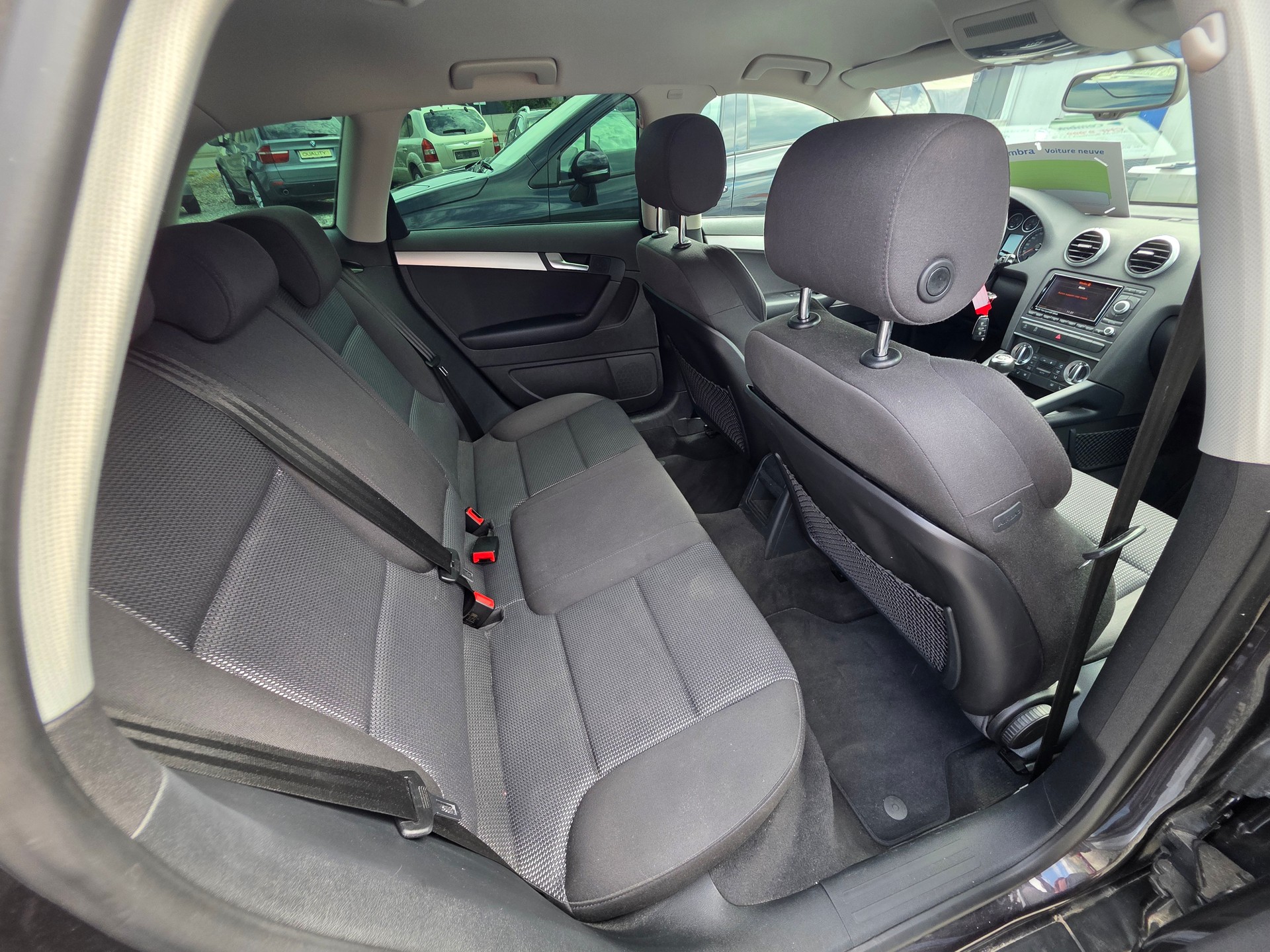 AUDI A3 Sportback 1.4 TFSI Ambition-image-12