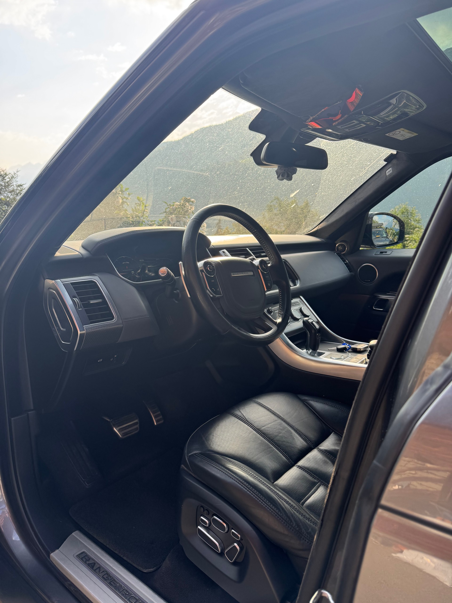 LAND ROVER 5.0 V8 SC Autobiography Dynamic-image-4