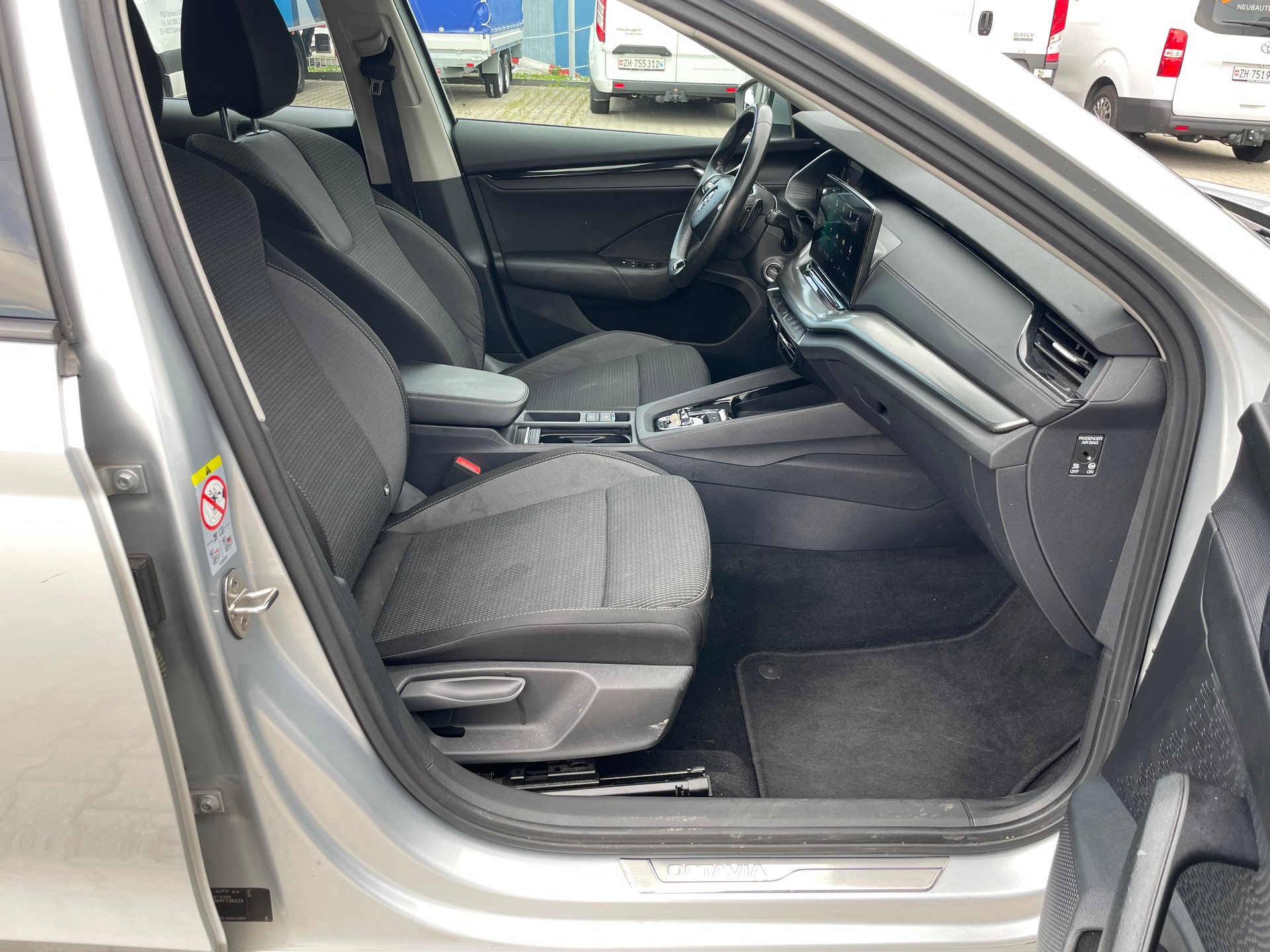 SKODA Octavia Combi 2.0 TDI DSG Ambition 4x4 * neue Bremsen vorne und hinten *-image-11