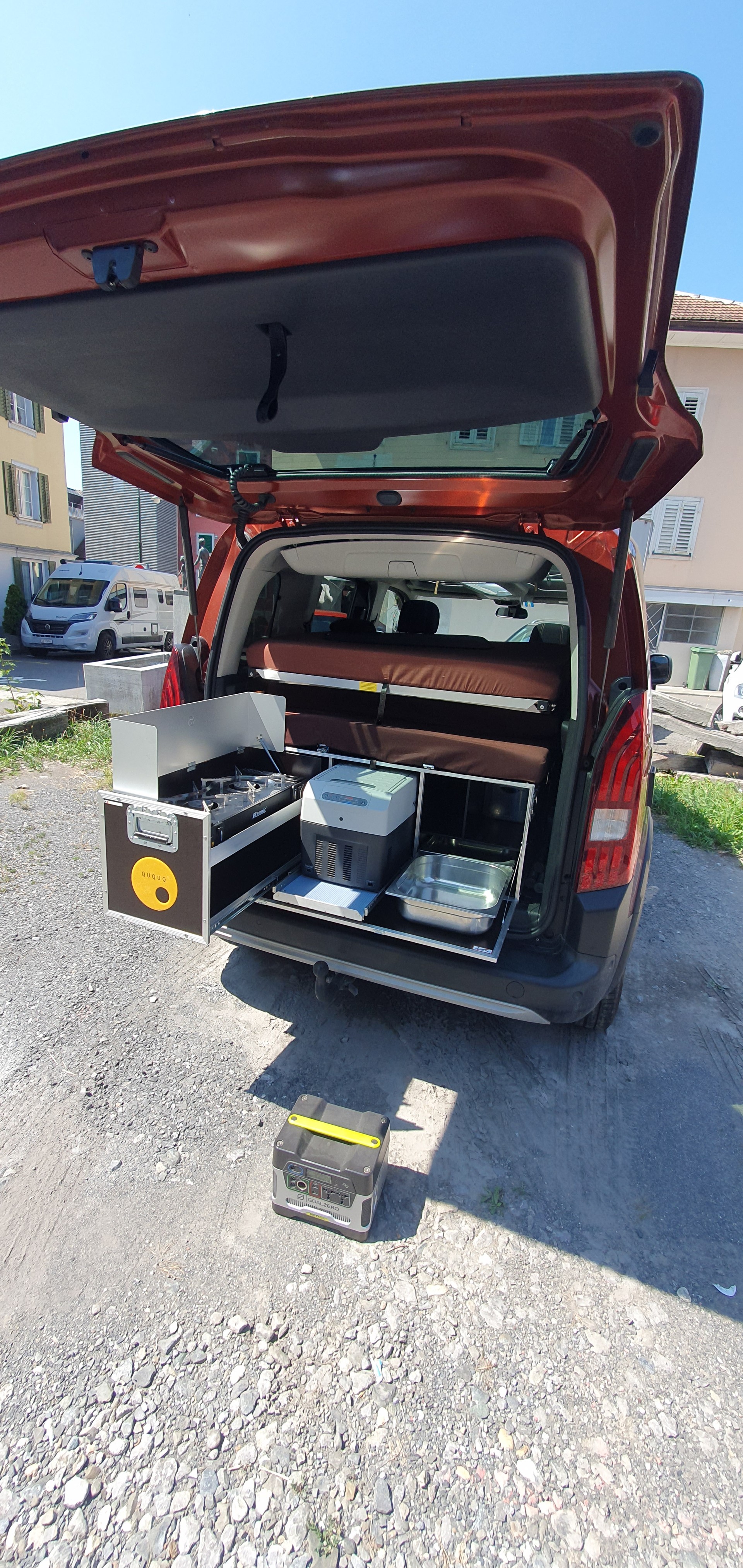 PEUGEOT 1.5 BlueHDi 130 Allure-image-0