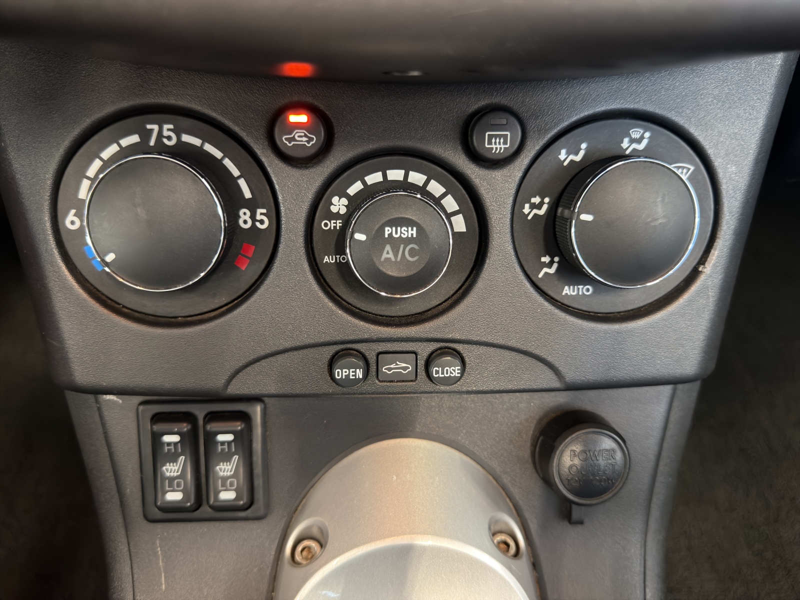 MITSUBISHI Spyder GT-image-22