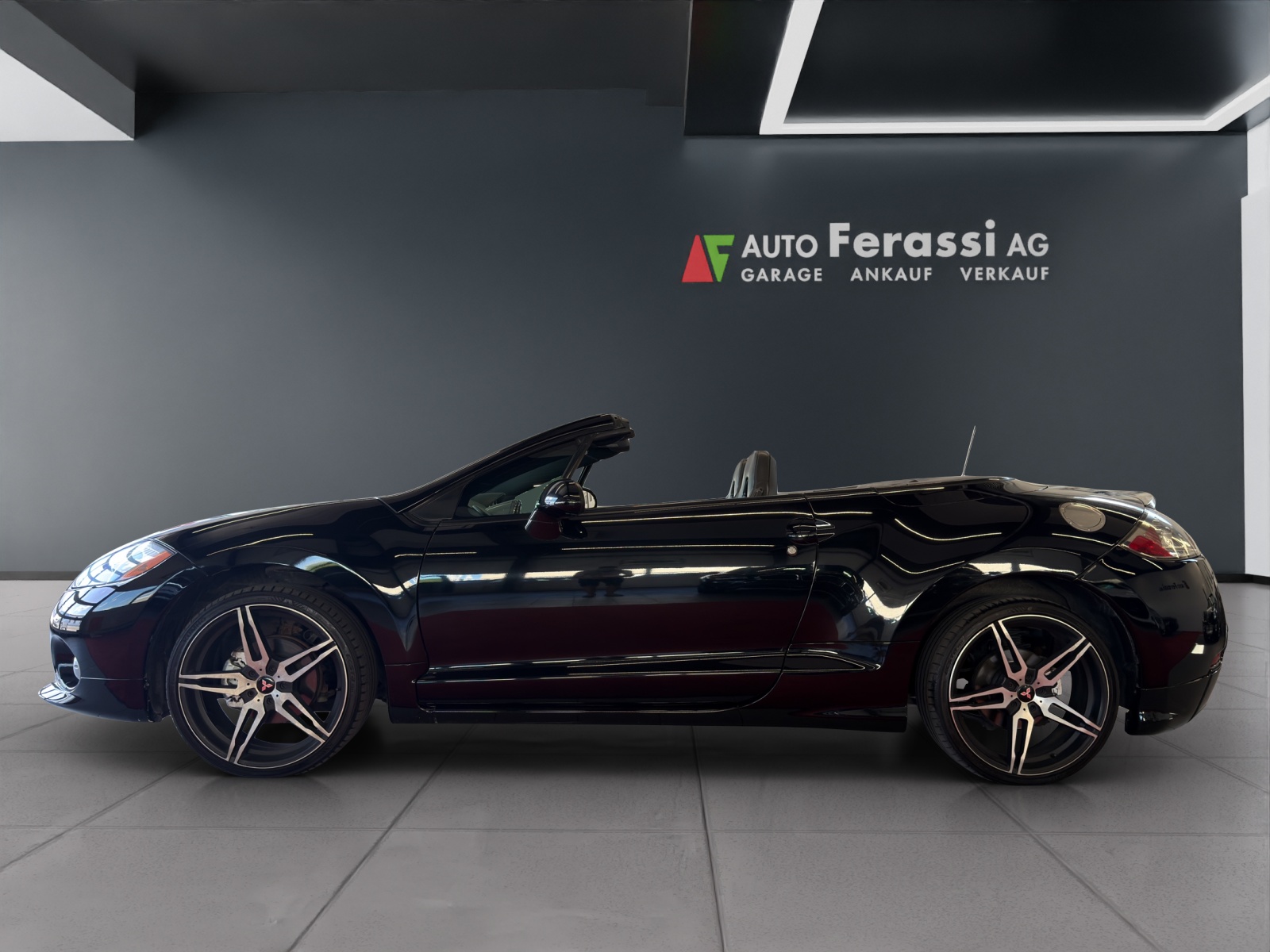 MITSUBISHI Spyder GT-showroom-element-1