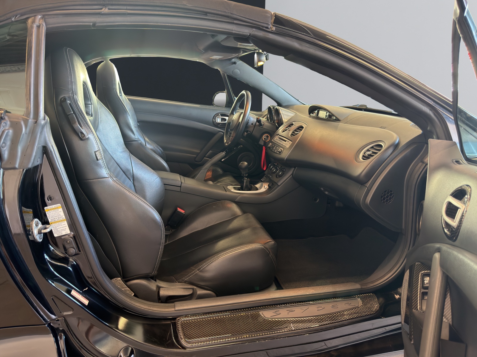 MITSUBISHI Spyder GT-image-27