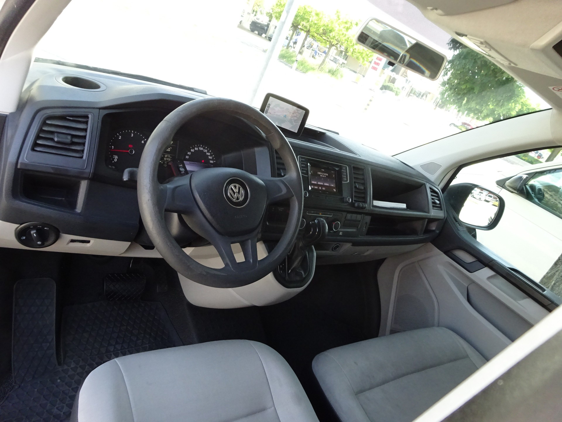 VW T6 2.0 TDI 4Motion DSG-image-15