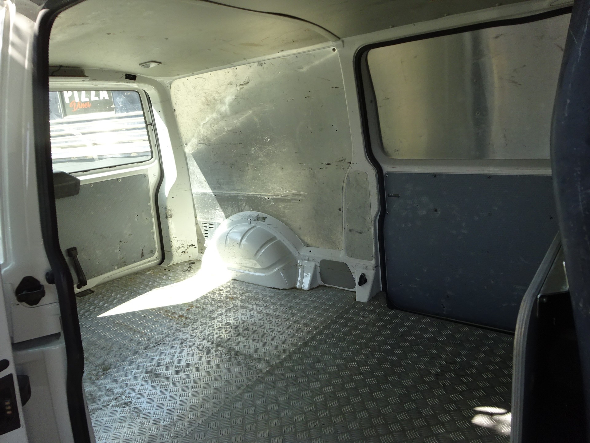 VW T6 2.0 TDI 4Motion DSG-image-25