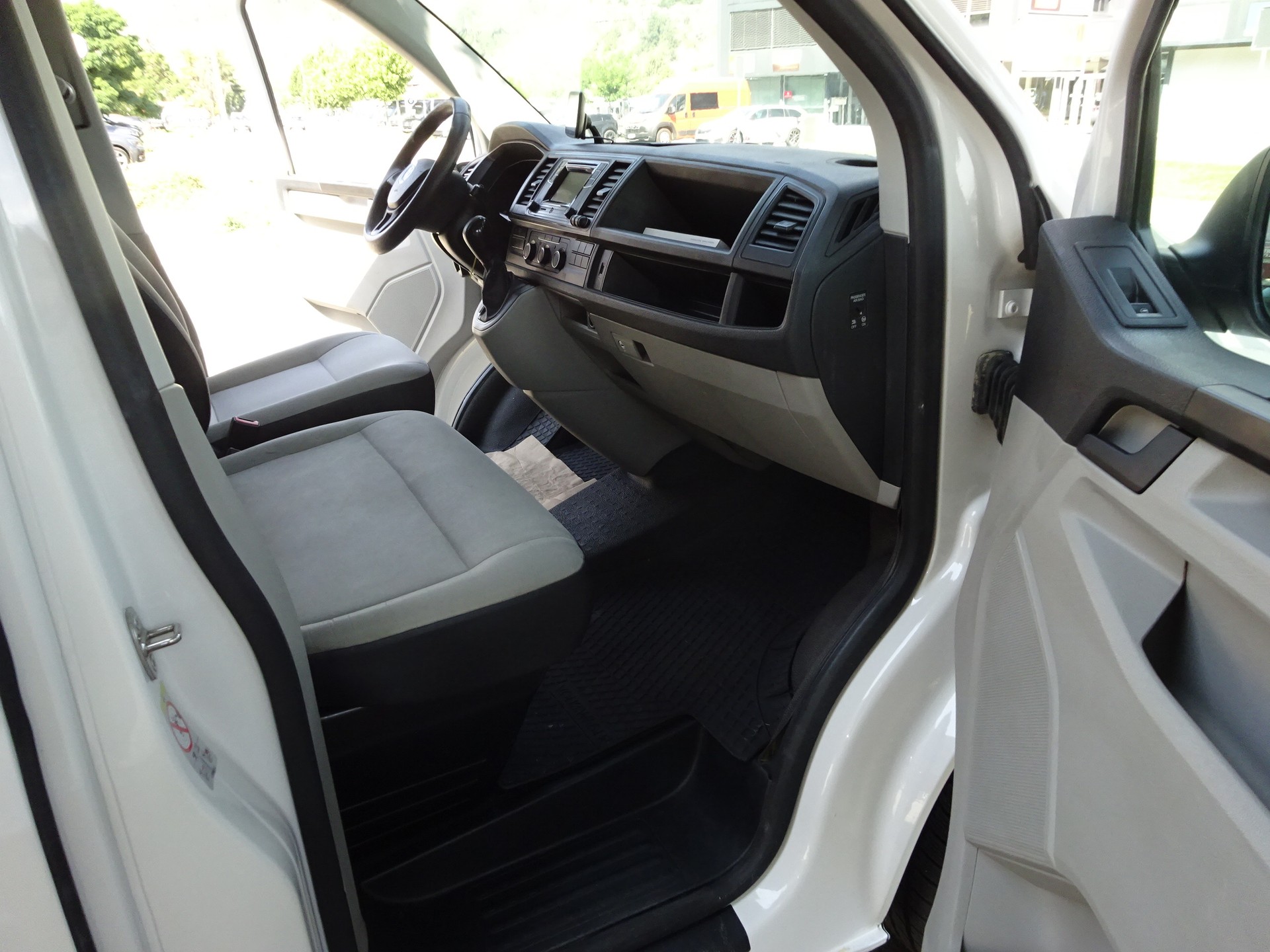 VW T6 2.0 TDI 4Motion DSG-image-27