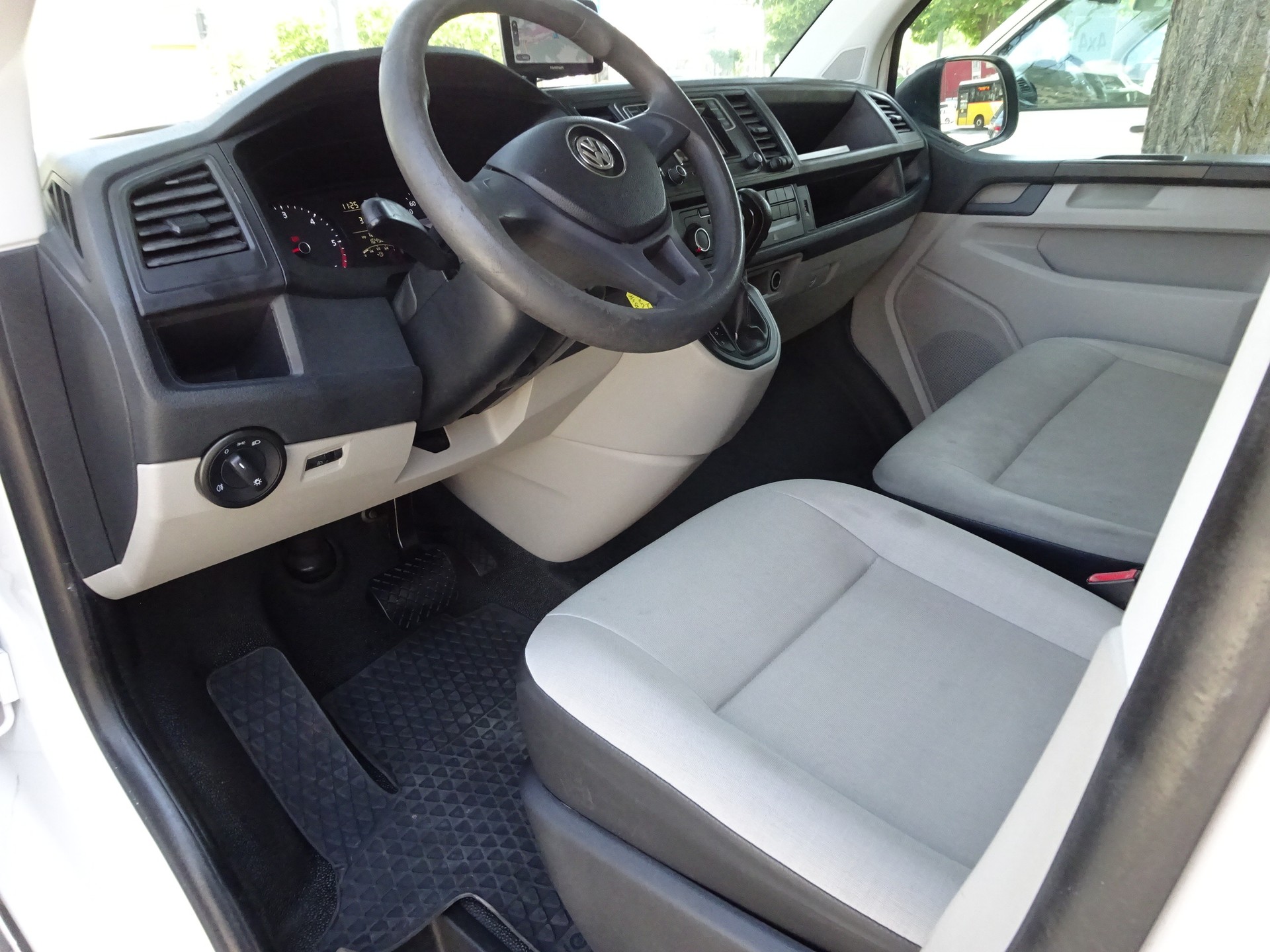 VW T6 2.0 TDI 4Motion DSG-image-14