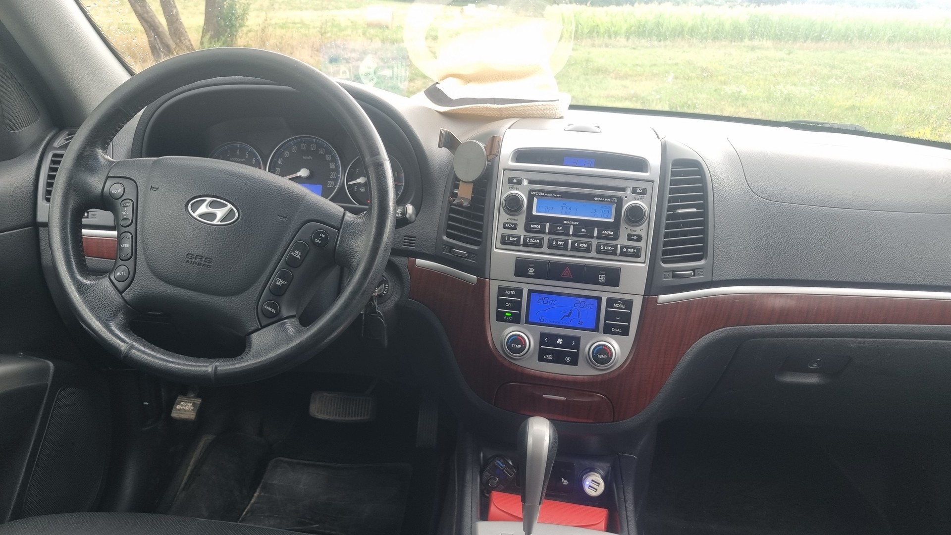 HYUNDAI Santa Fe 2.7 V6 Premium 4WD-image-9