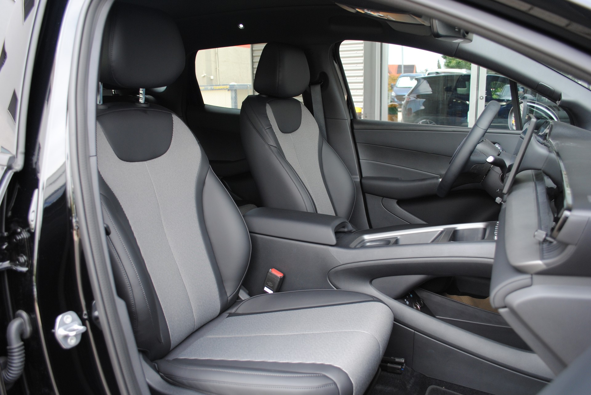 BYD Dolphin G DM-i Comfort-image-13