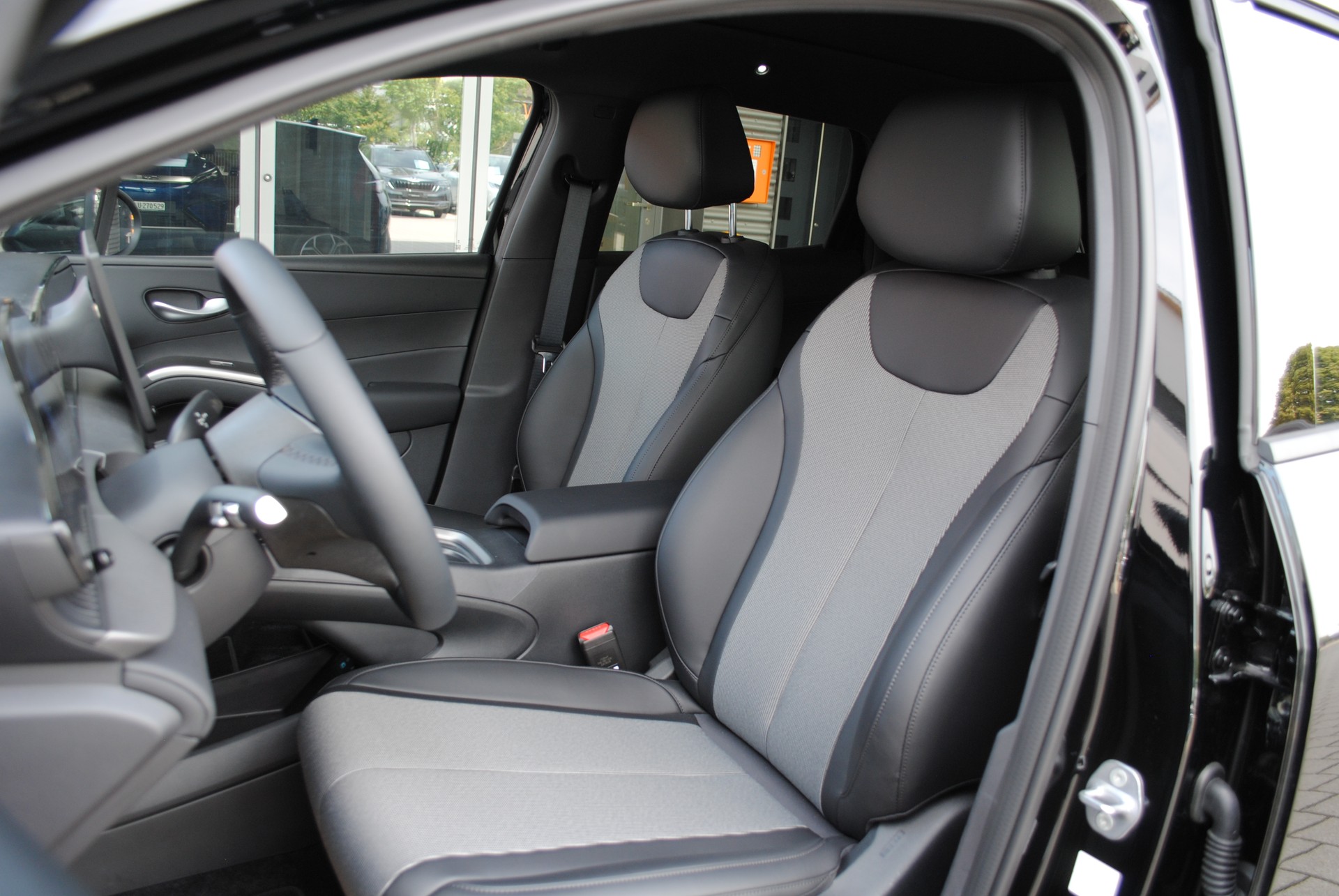 BYD Dolphin G DM-i Comfort-image-9