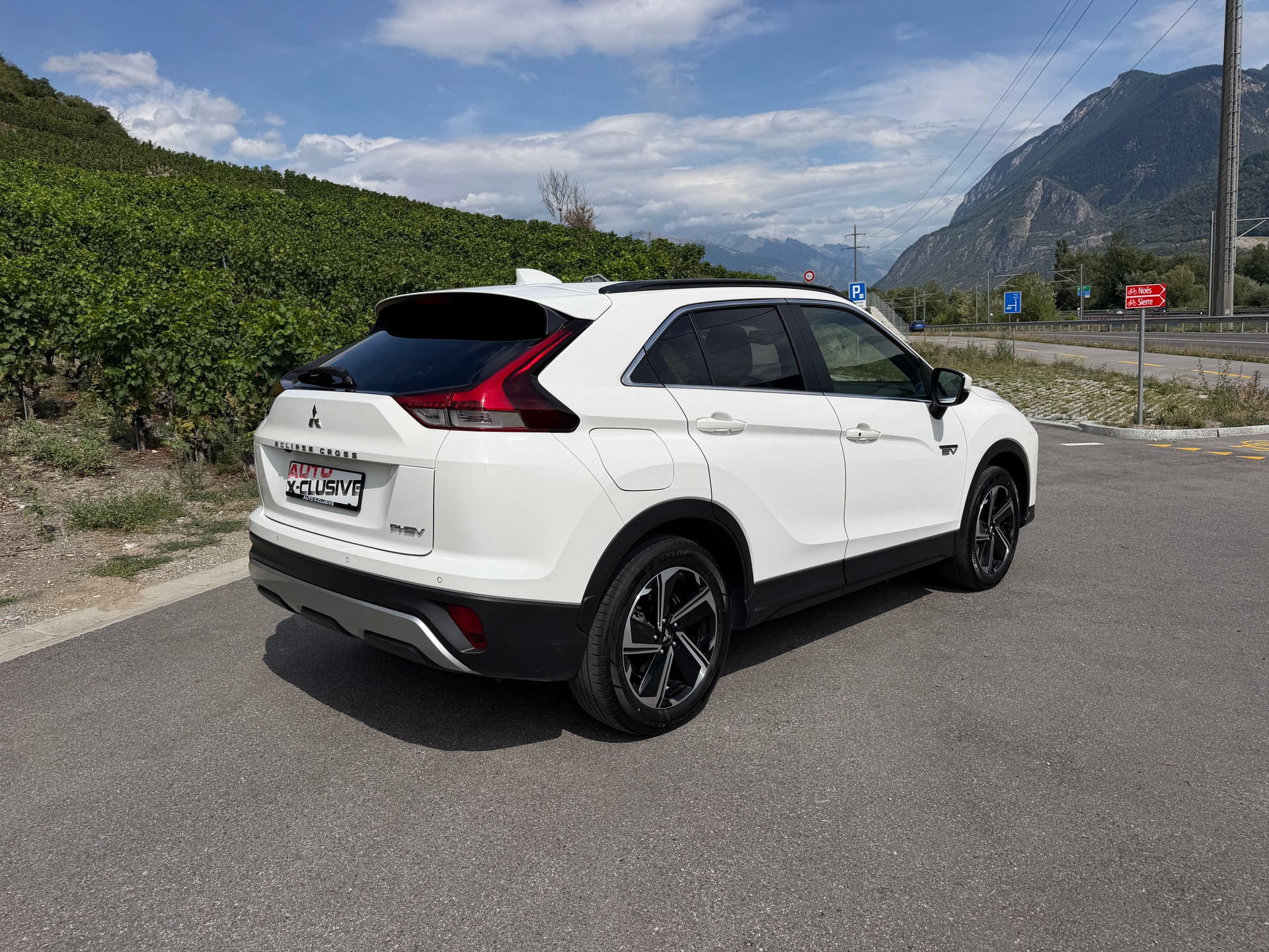 MITSUBISHI Cross 2.4 PHEV Style Business 4WD-image-5