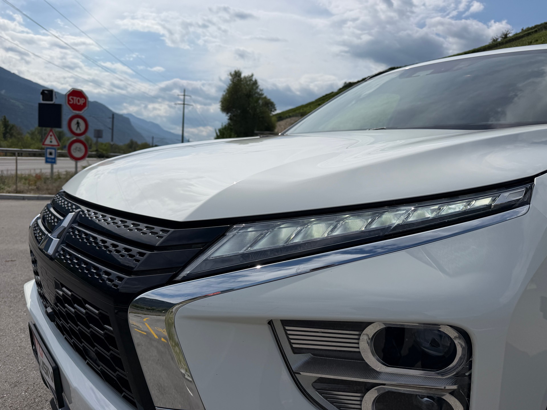 MITSUBISHI Cross 2.4 PHEV Style Business 4WD-image-10