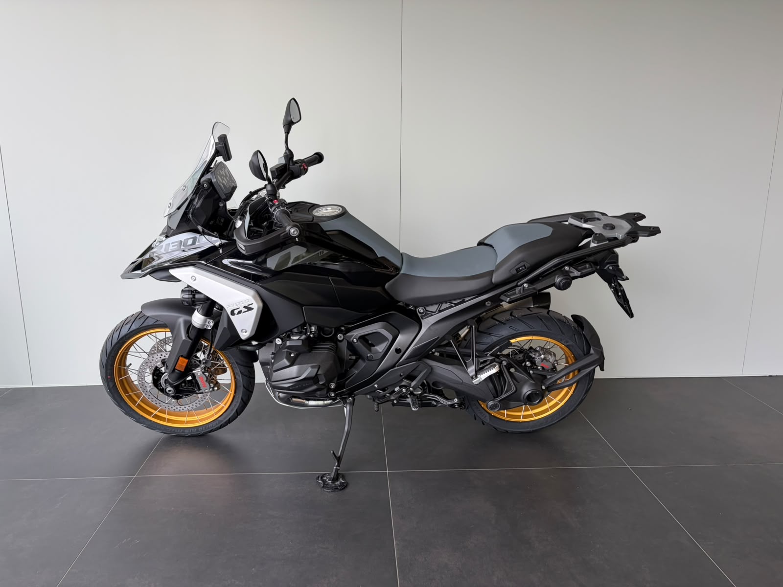 BMW R 1300 GS-image-6
